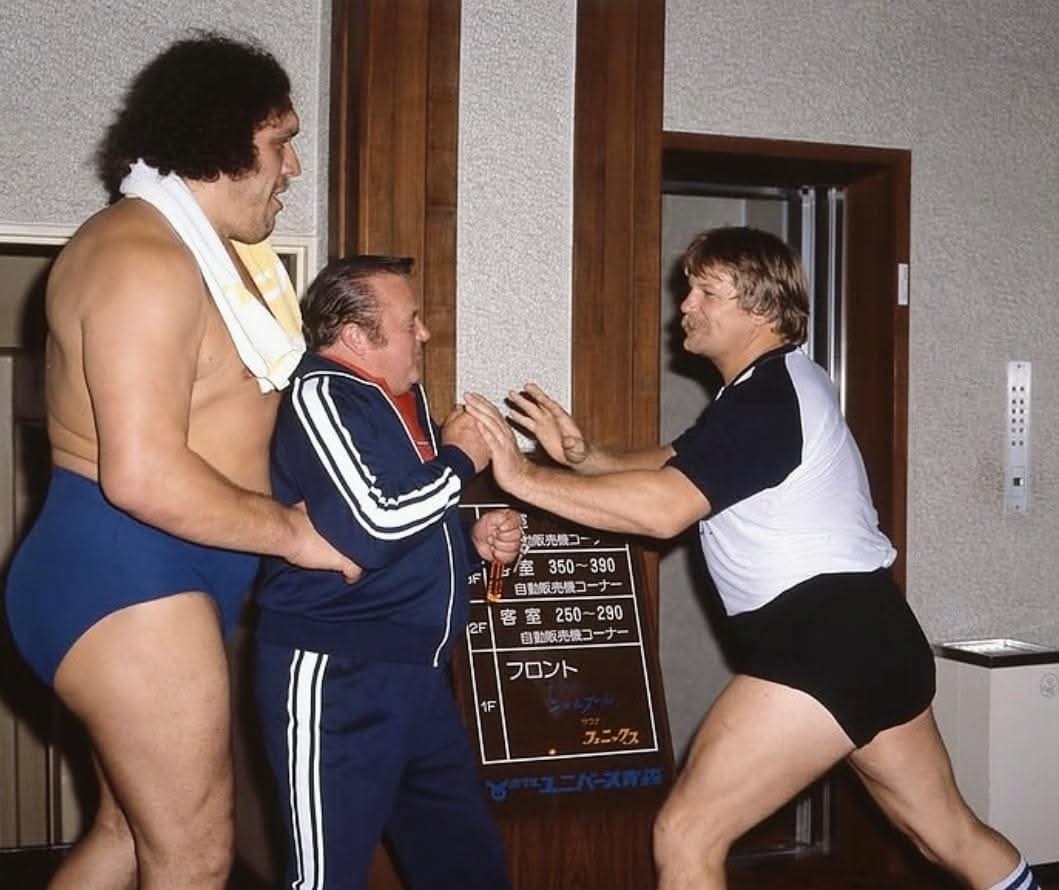 André the Giant＆Stan Andre the Giant & Stan Hansen in 1990