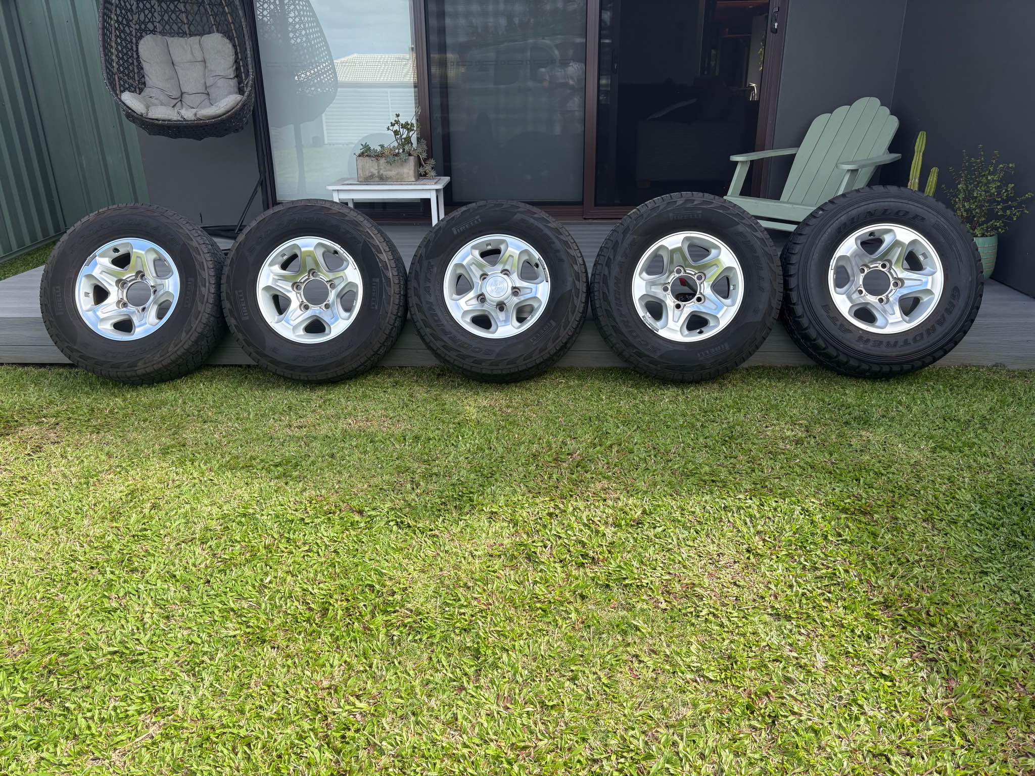 4x4 Toyota Lancruiser GXL wheels and tyres - Car Wheels, Tires & Parts ...