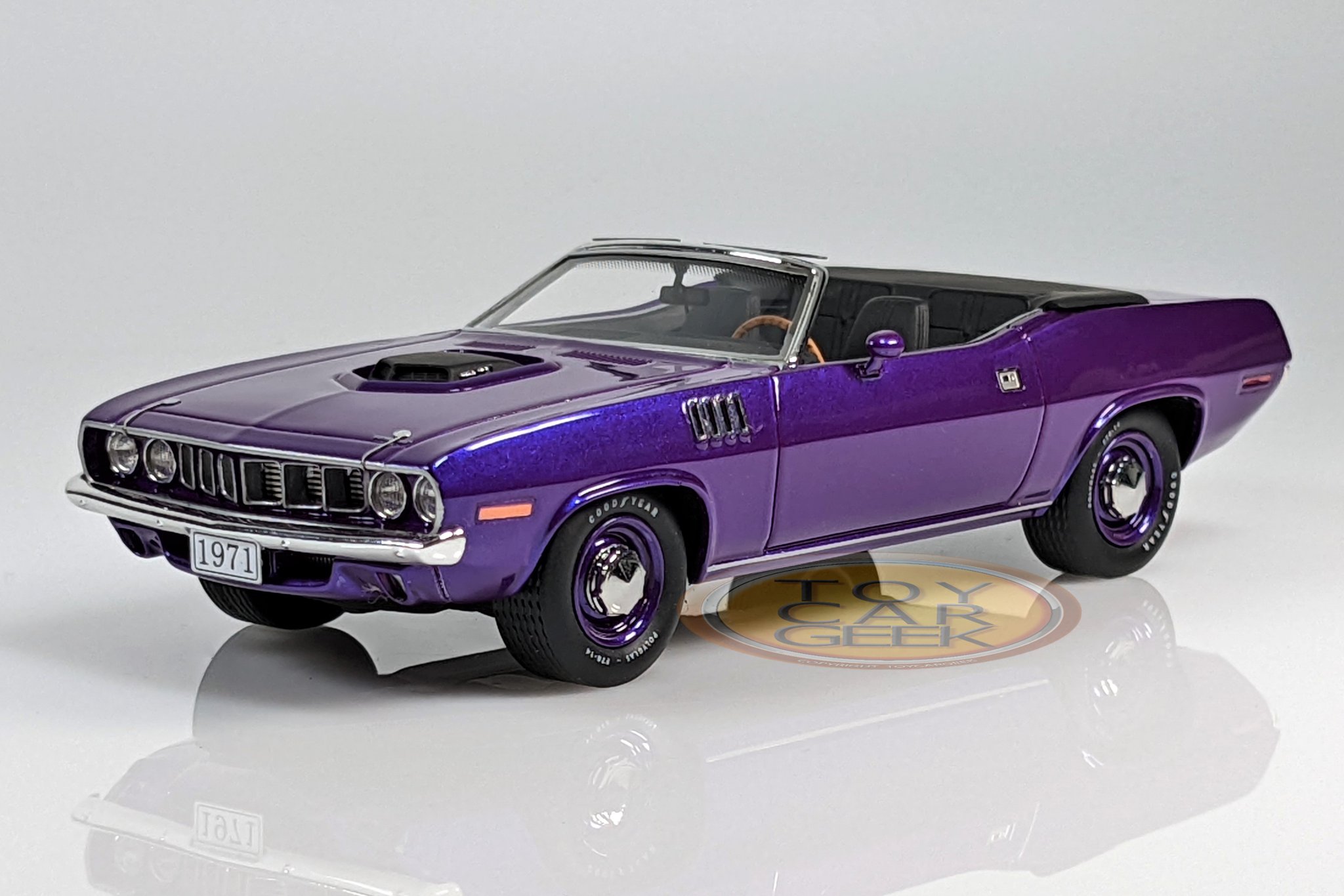 New from GreenLight Highway 61 series: 1/18 scale 