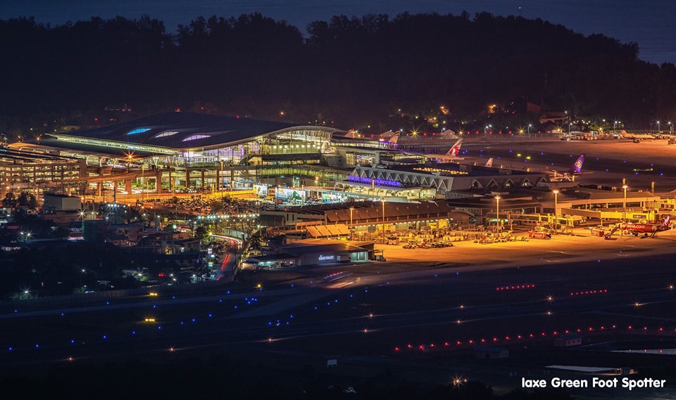 Love - ที่นี่ท่าอากาศยานนานาชาติภูเก็ต สวยไหมล่ะ 🥰🥰 📸 : Iaxe Green Foot ...