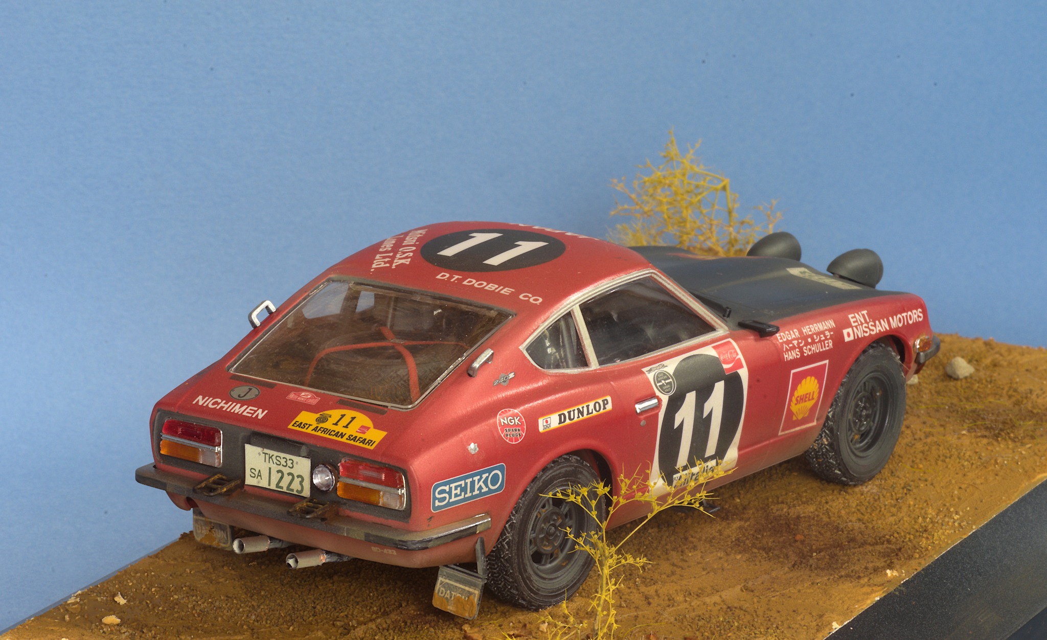 Datzun 240 Z 1ere au safari rally en 1971. Kit Hasegawa 1/24.