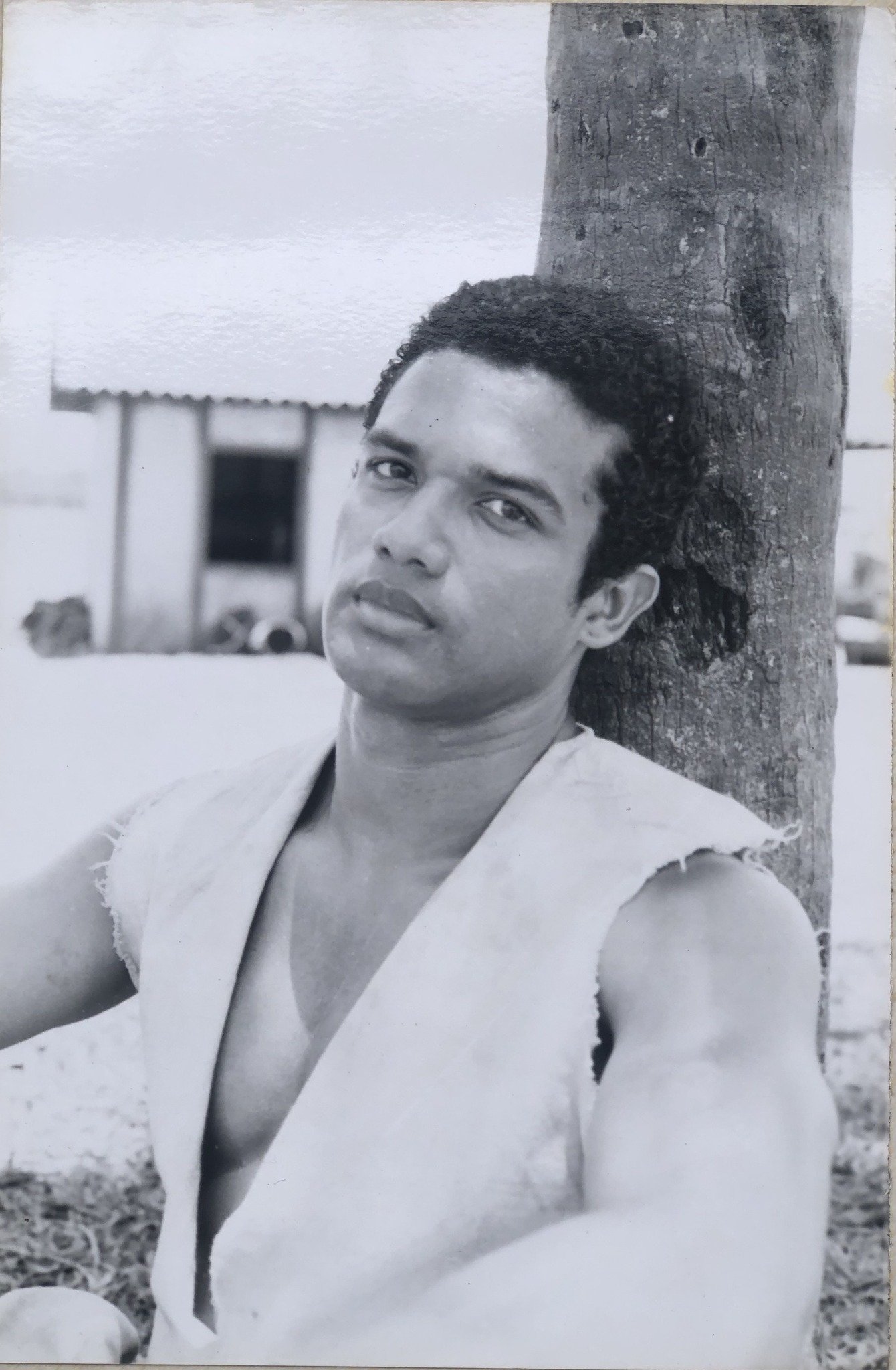 Deo Garcez @deogarcezoficial (Mucamo Paulo) detrás de escena de la 