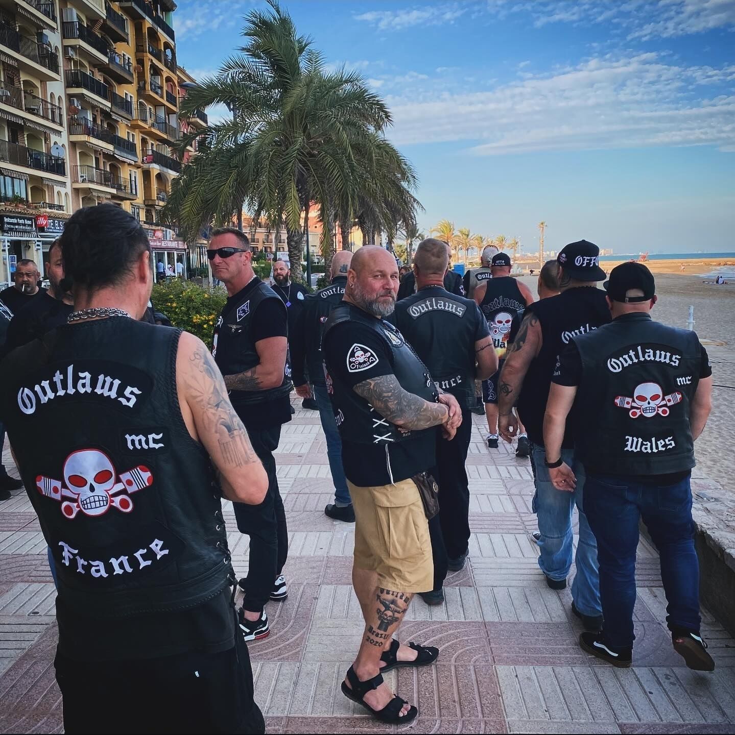 OUTLAWS - OUTLAWS MC ⚫⚪ OFFO GFOD 🏴🏳️ #AOA #offo #gfod #GBDF #support15 ...