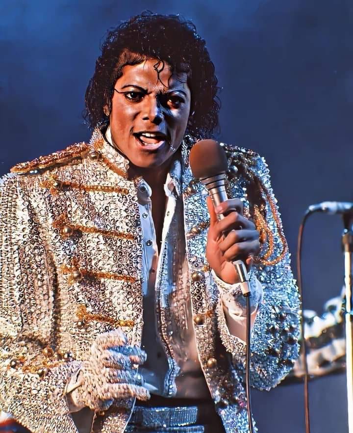 The Jacksons' iconic 1984 Victory Tour photo