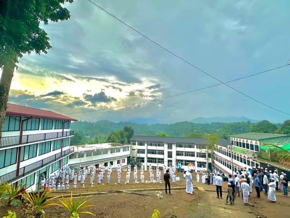 Al-Haqqaniyya Arabic College Daskara - ஹக்கானிய்யாப் பாடசாலை பற்றிய ...