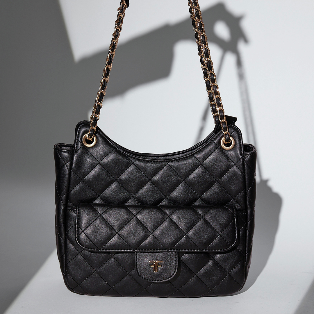 Foschini - BAGS OF THE SEASON Texture, trend and taste... | Facebook