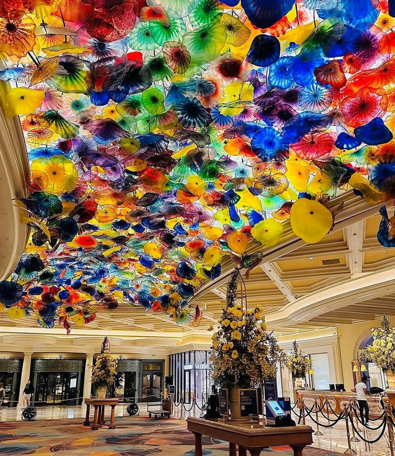 Fiori di Como (Chihuly glass ceiling) at Bellagio photo 2