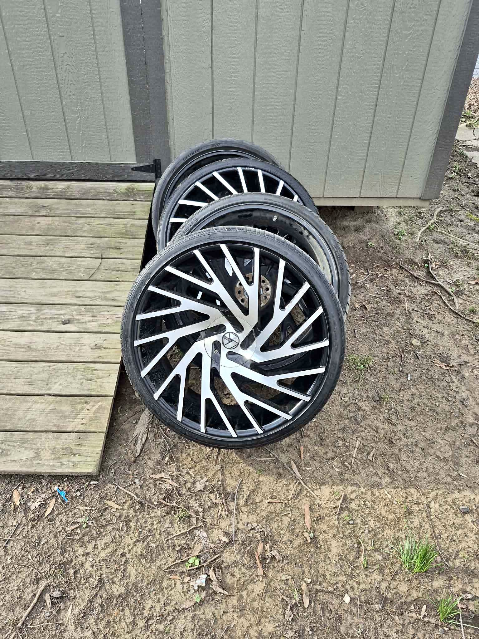 24 inch rims and tires - Car Wheels, Tires & Parts - Milan, Tennessee ...