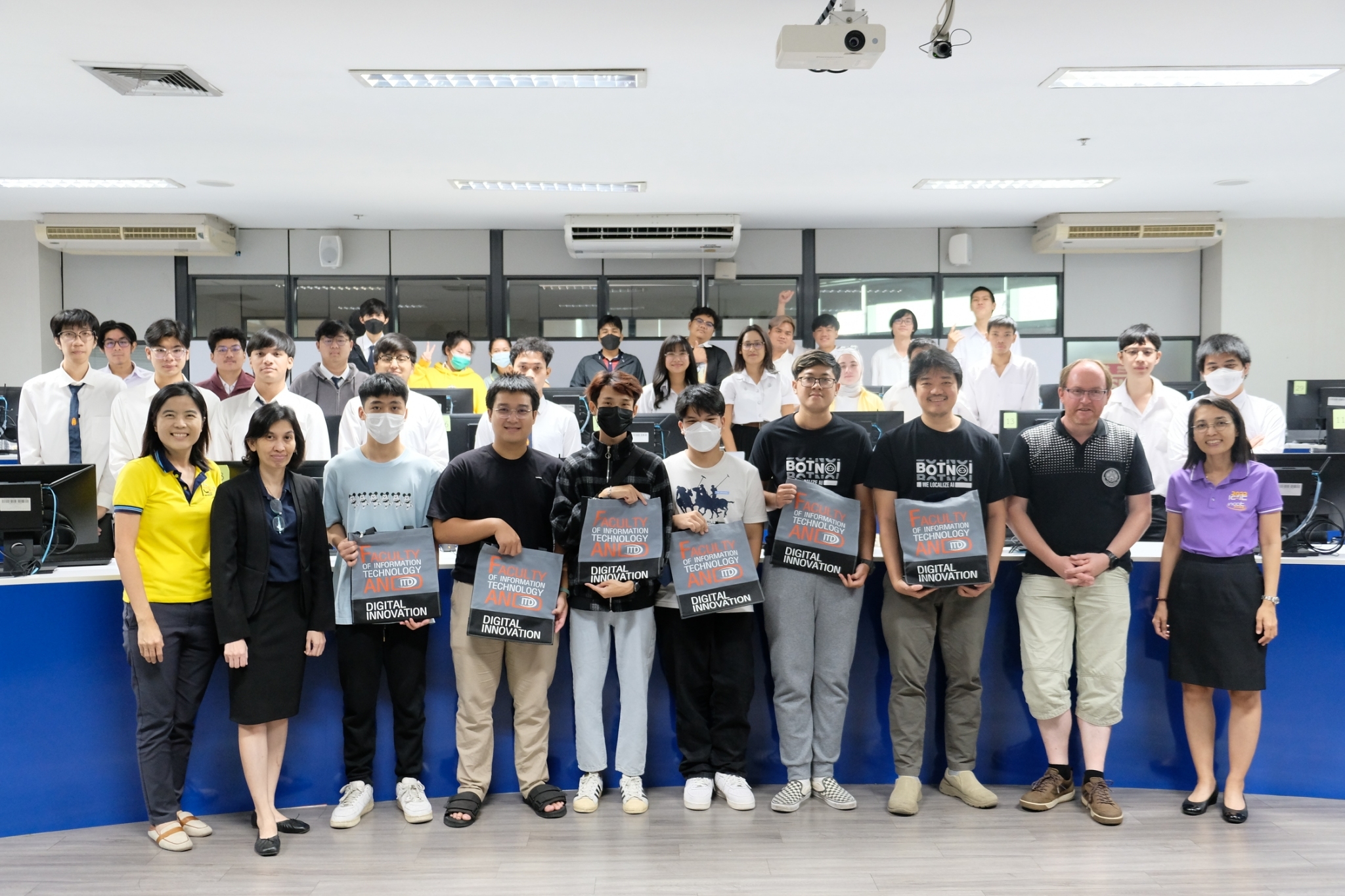 Botnoi Group - ขอขอบคุณมหาวิทยาลัยเทคโนโลยีพระจอมเกล้าพระนค... | Facebook