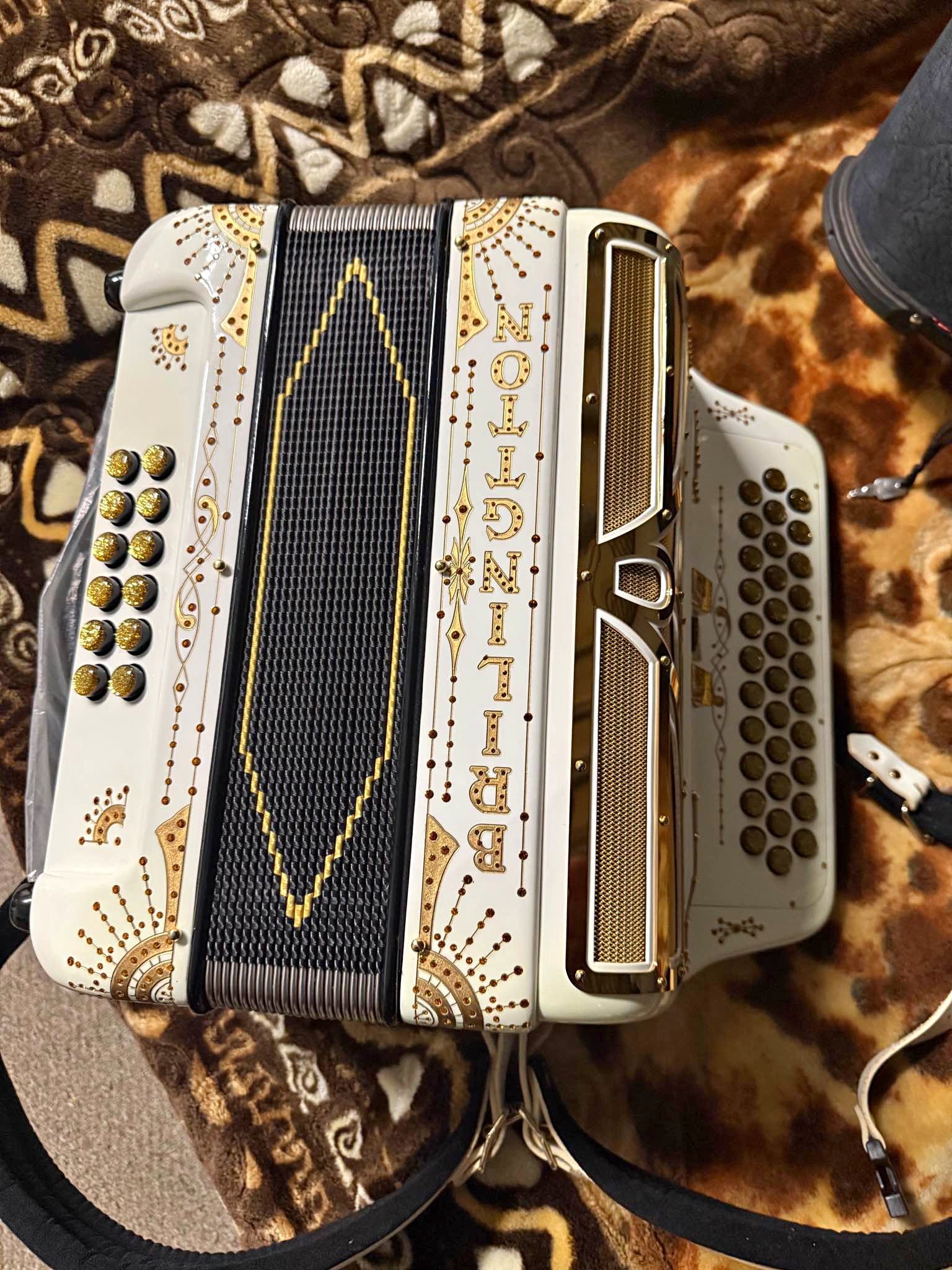 Hohner Bravo Iii 72 Accordion With Black Bellows Blue - Accordions ...
