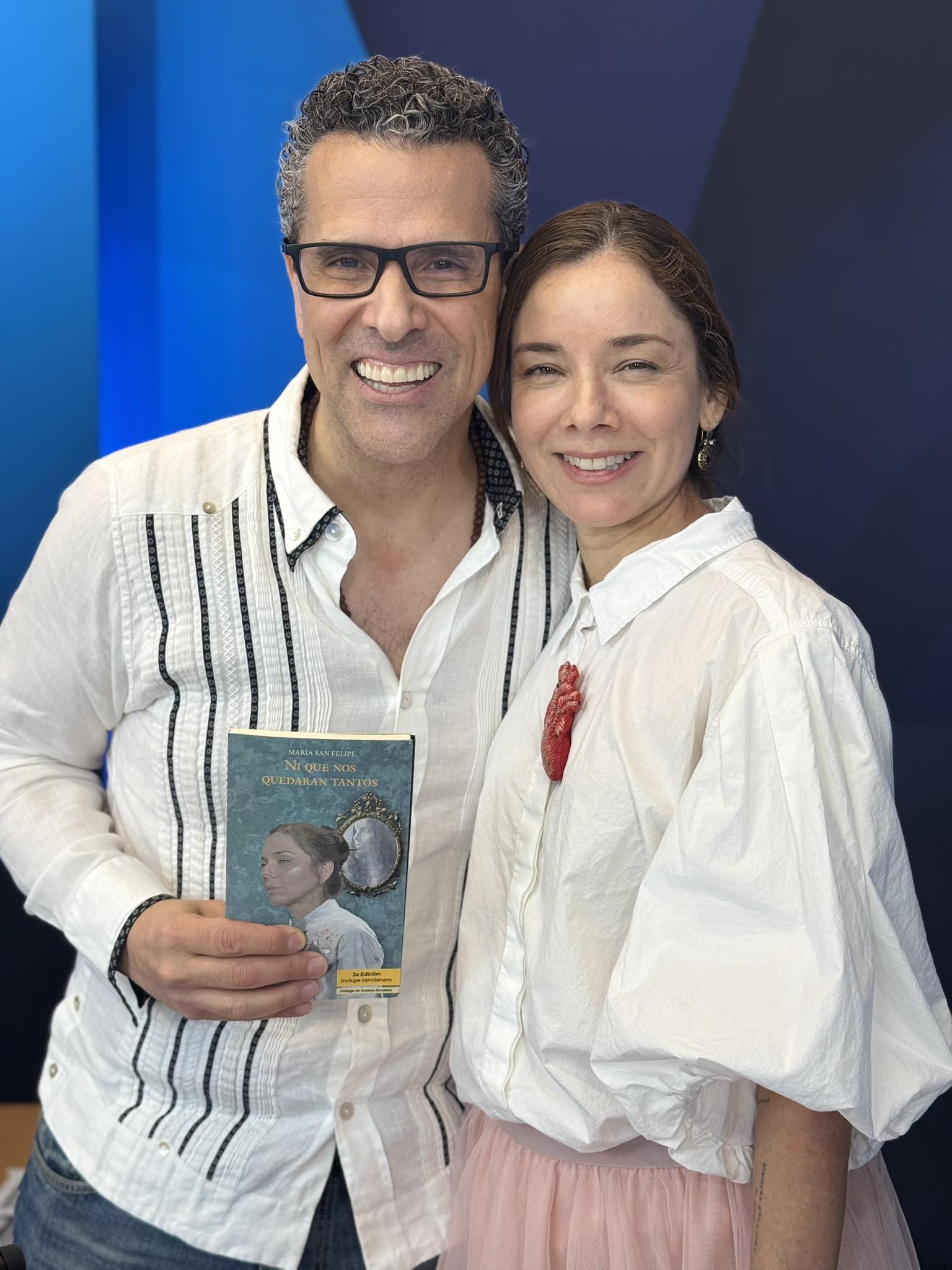 María - Un placer conocerte y compartir un rato del día. Muchas Gracias ...