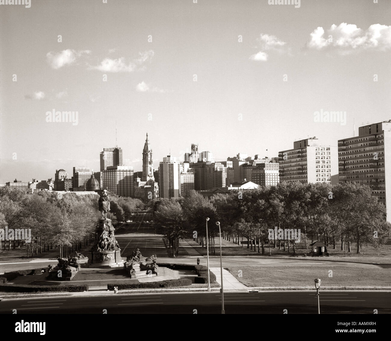 World Cityscapes & Skyscrapers | A fixture on the Philadelphia skyline ...