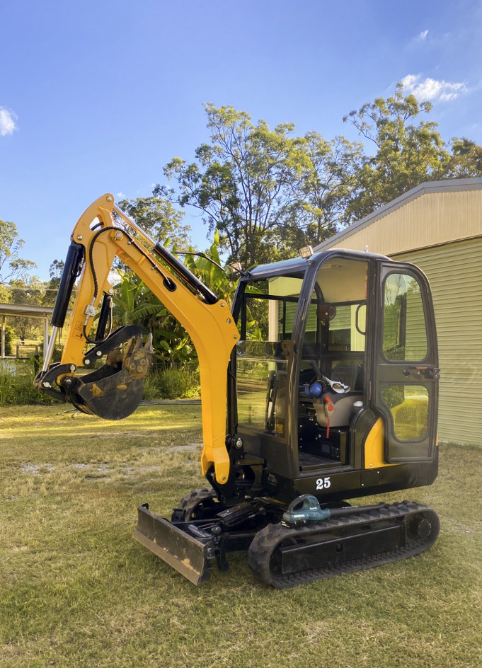 10 Key Set Plant Digger Excavator Forklift Backhoe Tractor | APUK Online
