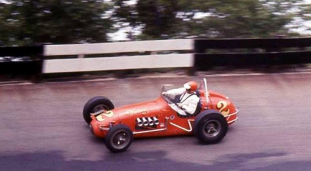 Indiana - The great Jud Larson at speed on the high banks of Winchester ...