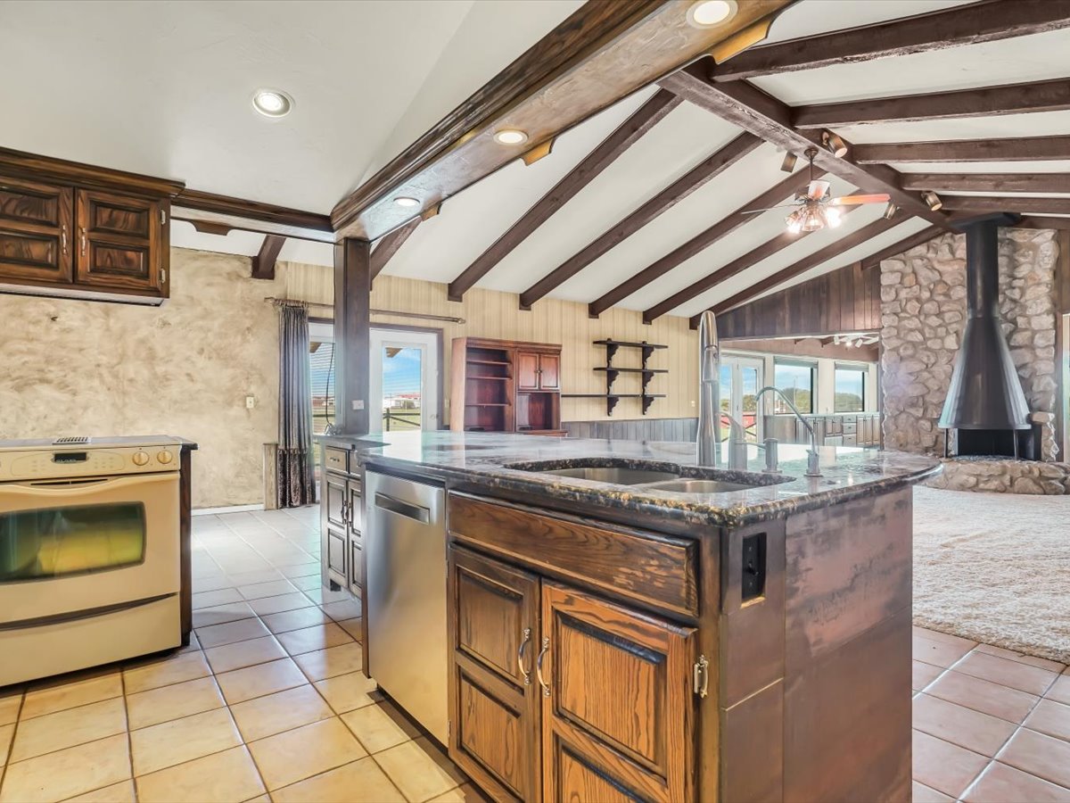 Stefa... - Stefanie Edney, Realtor- RE/MAX All American Realty