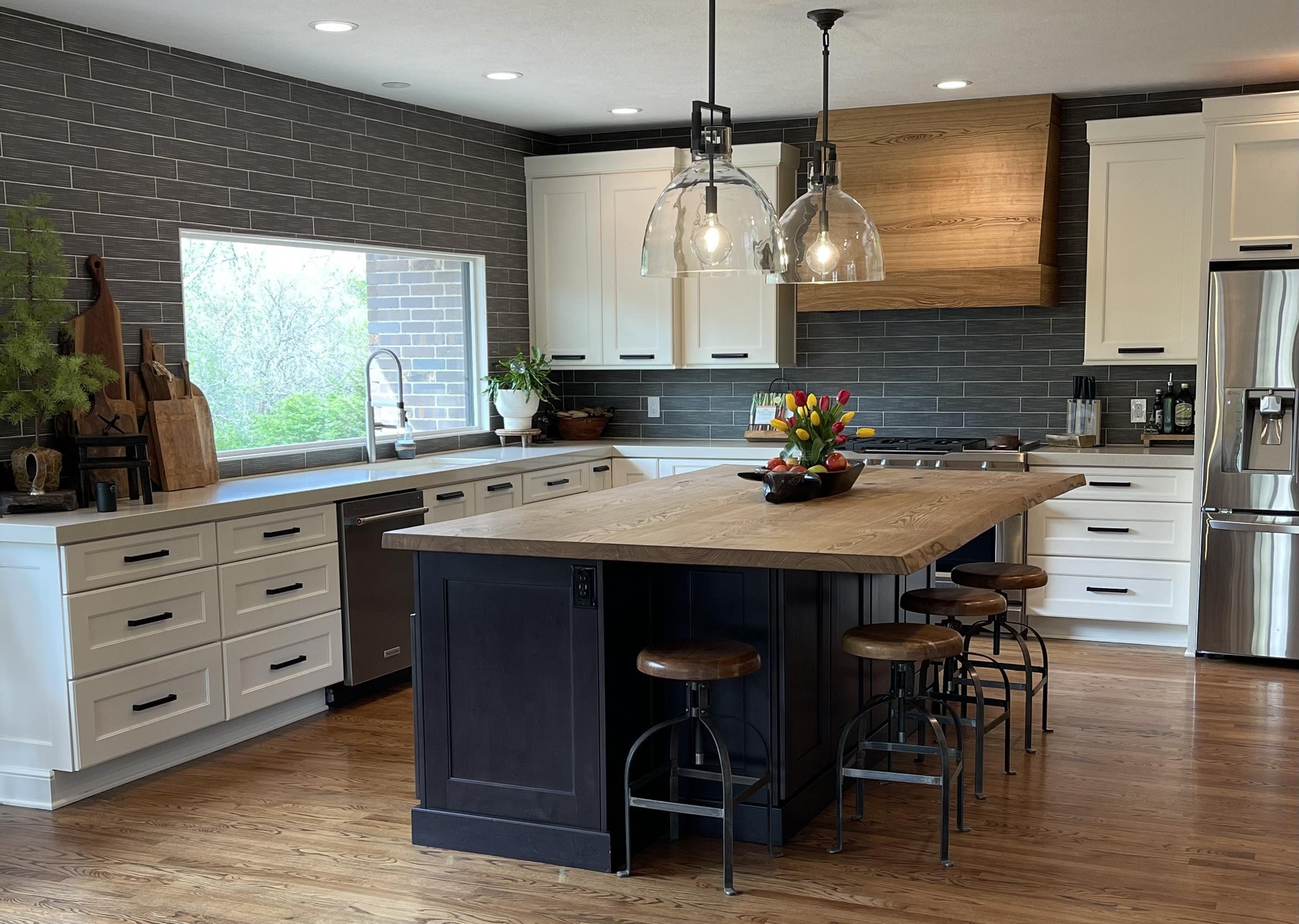 Crestwood Design Center