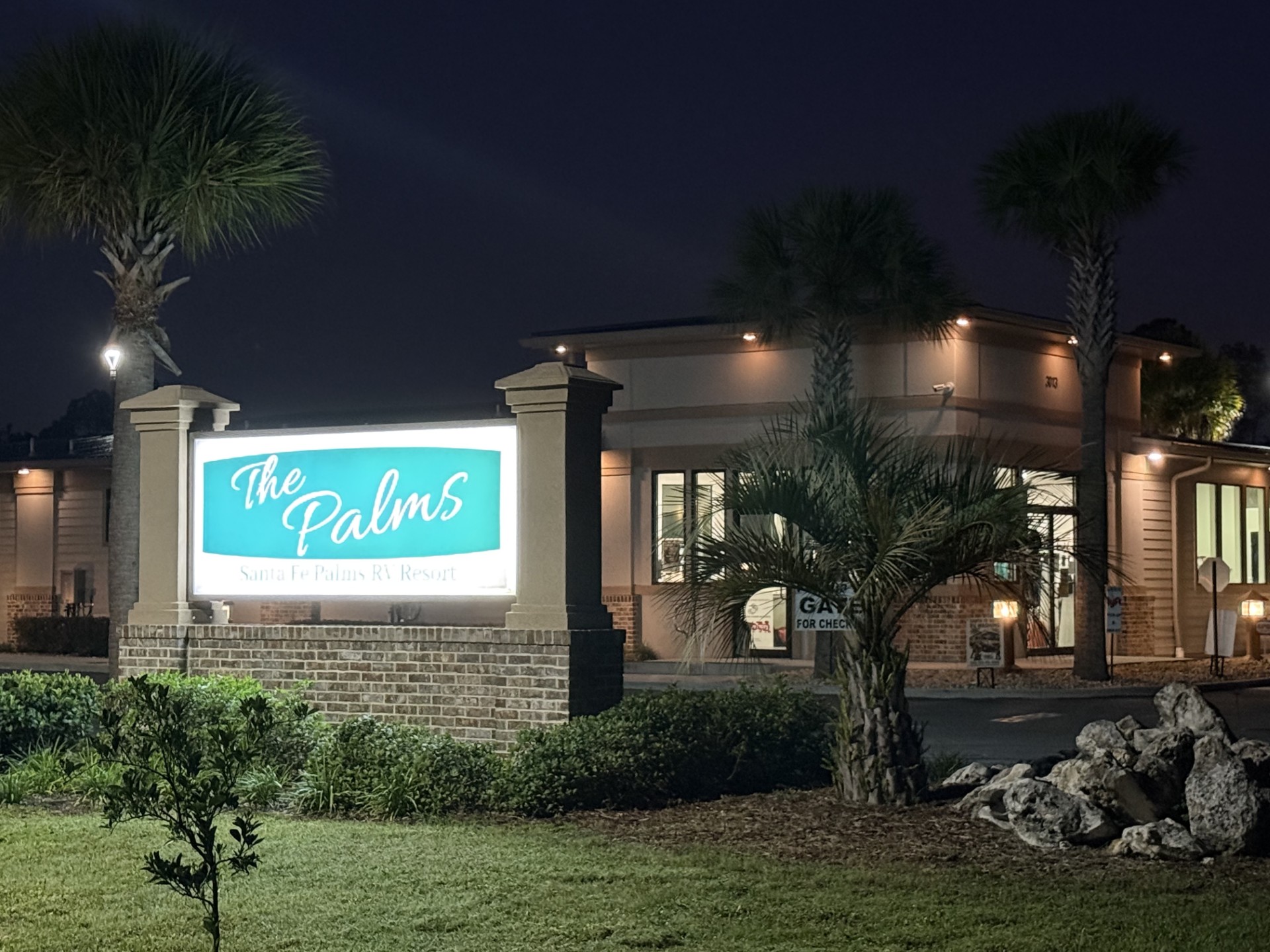 Grand Pines of Texas RV... - Grand Pines of Texas RV Resort