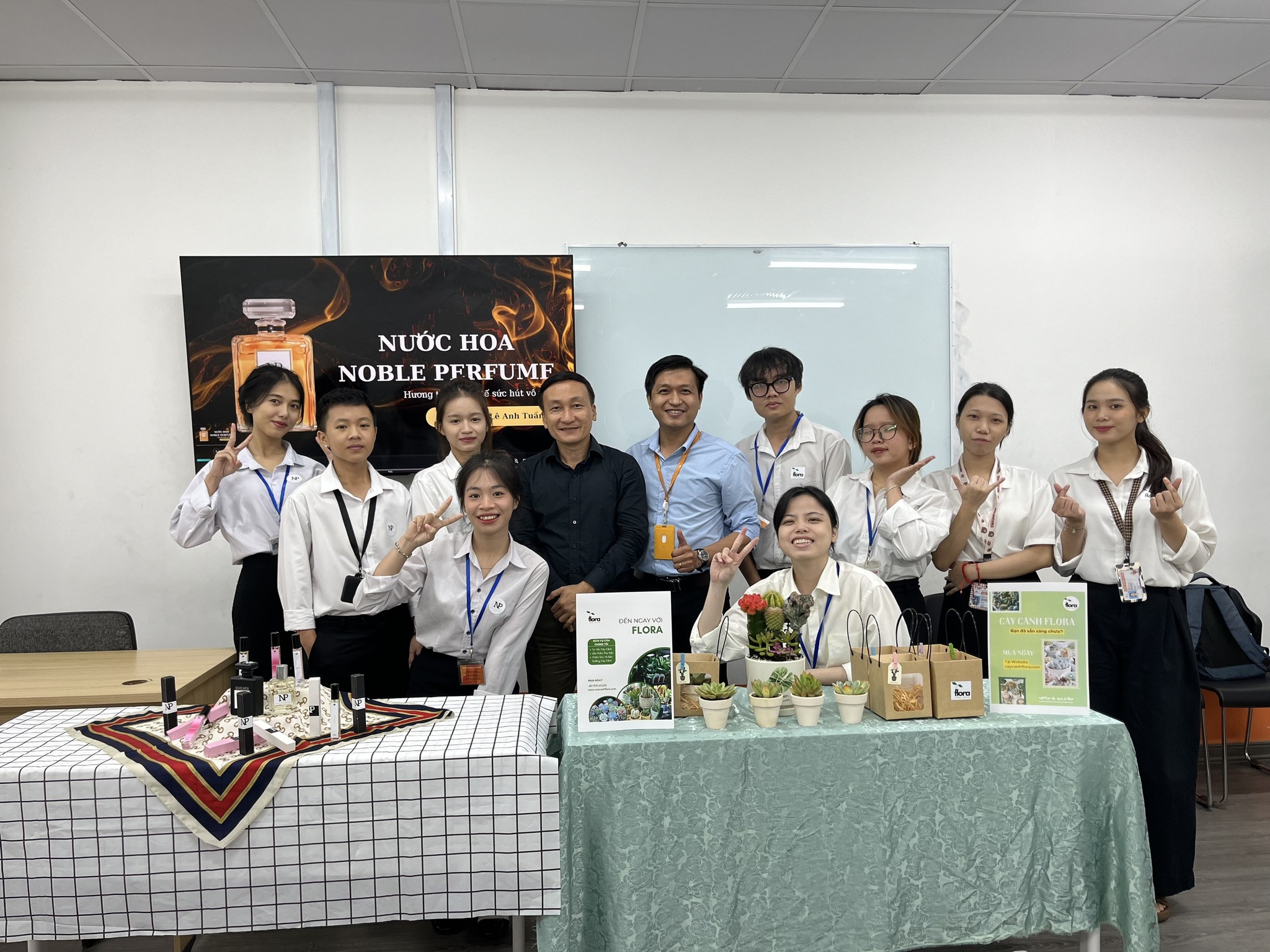 🎊Hòa trong không khí nhộn nhịp... - Fpoly HCM - Bộ môn Cơ Bản | Facebook