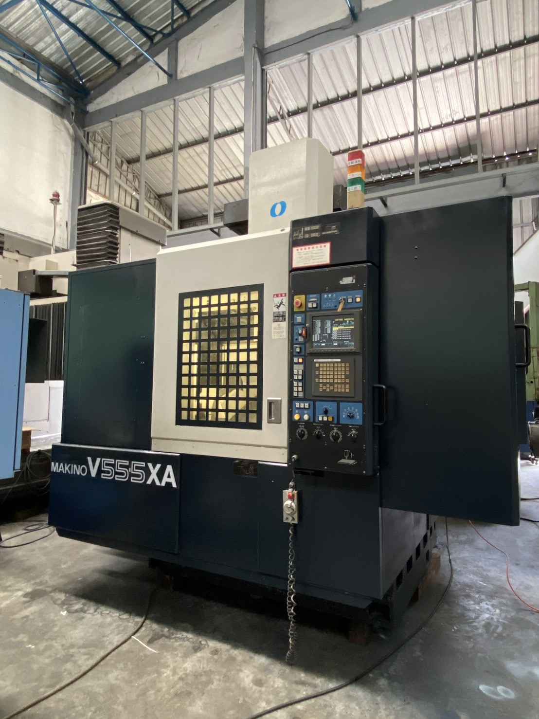 Machining Center MAKINO V55-5XA 5แกนสวยๆพร้อมใช้งาน - Measuring Tools ...