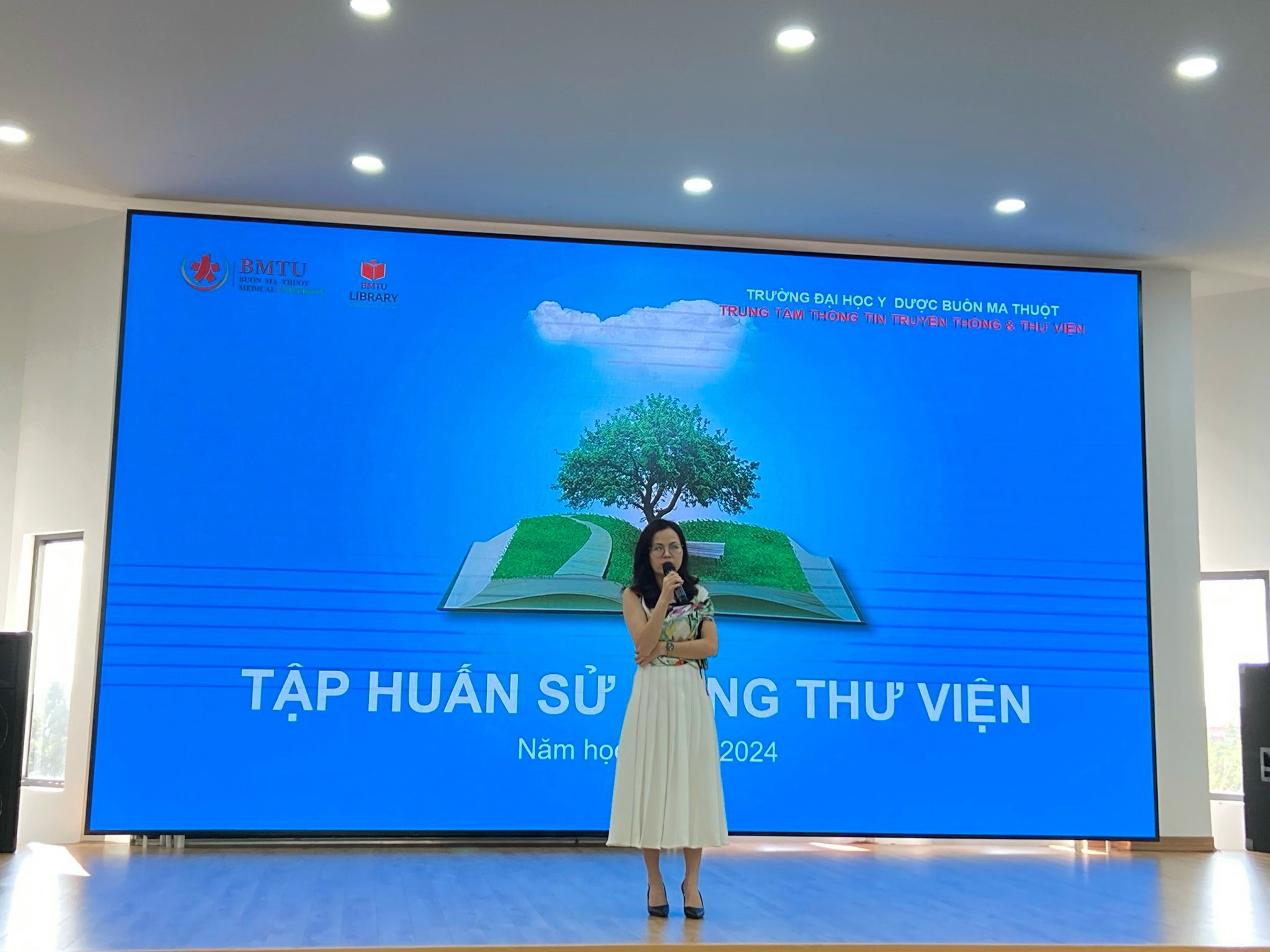 BMTU Library - 🌲 CHƯƠNG TRÌNH GIAO LƯU VÀ HƯỚNG DẪN SỬ...