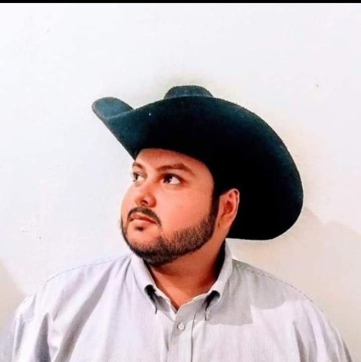 El Compa Angel Velarde