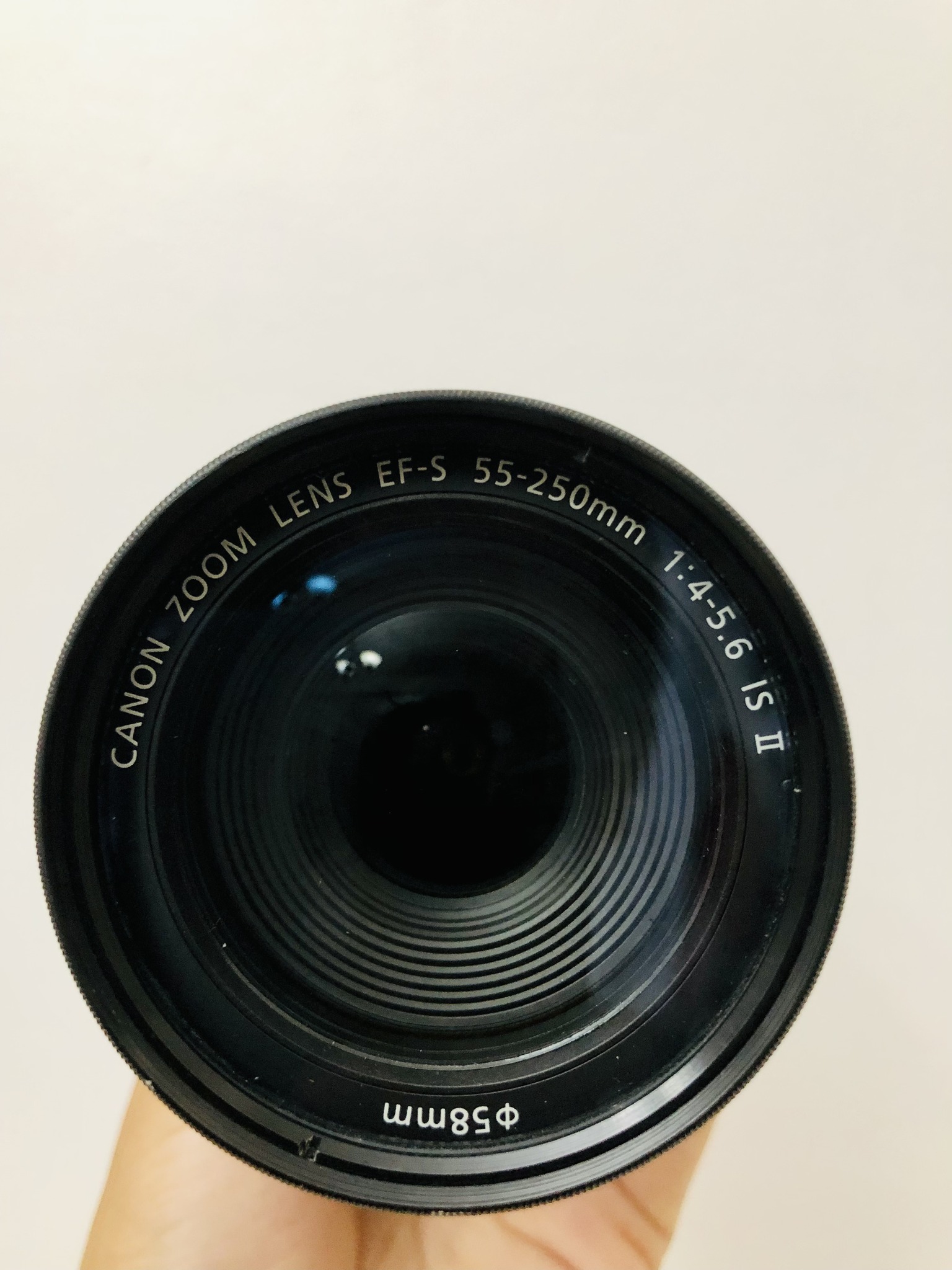 Is my Canon EF-S 55-250mm lens faulty?