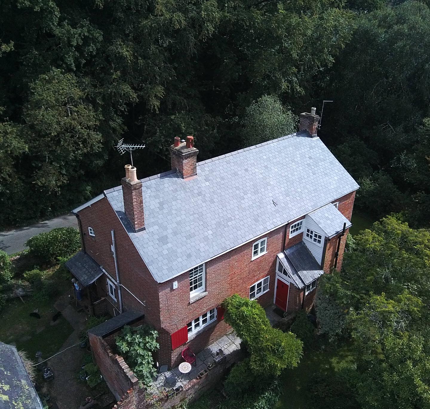 Warren Roofing - A few shots of rooks coppice . A grade 2...