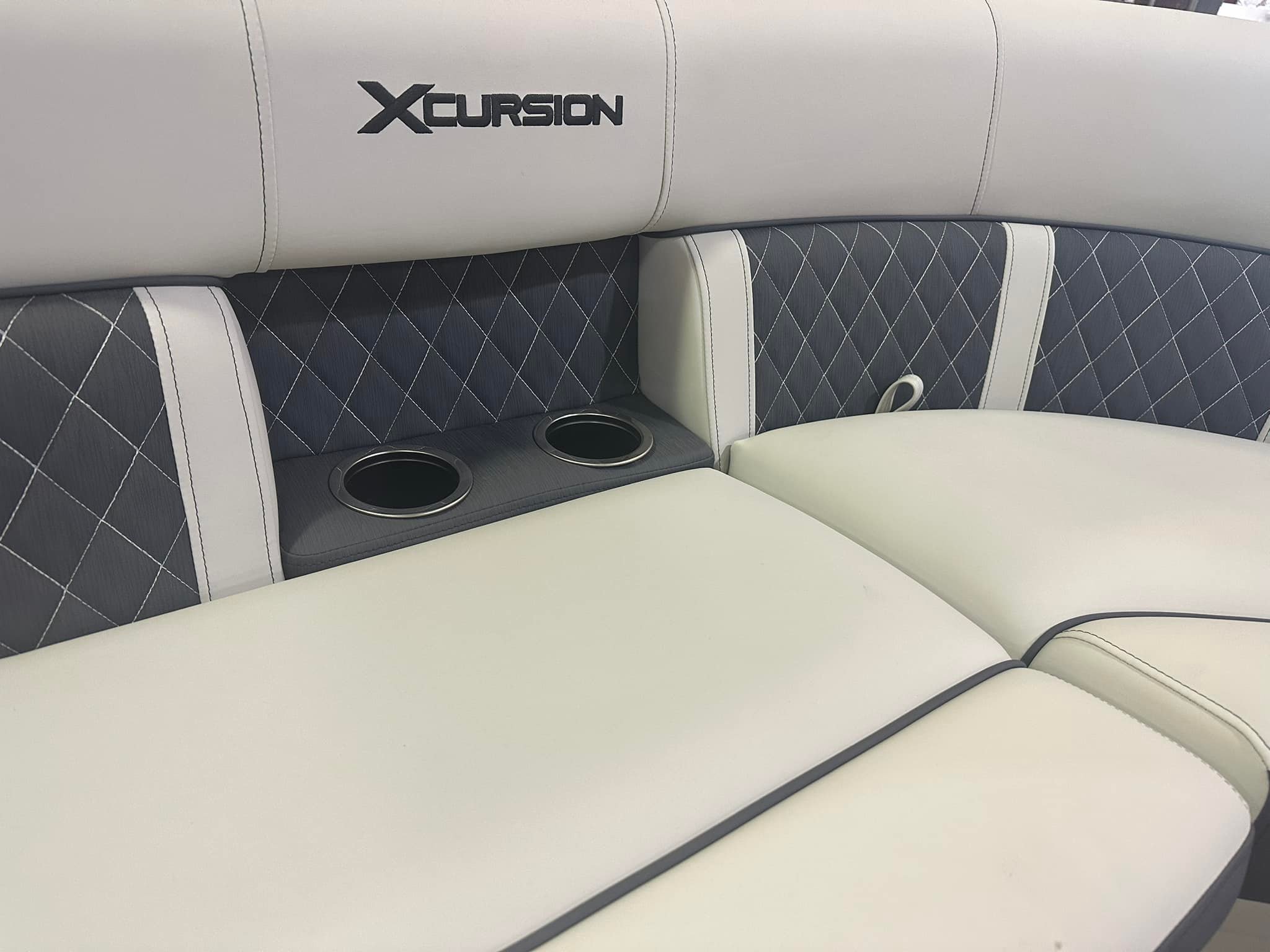 Xcursion Pontoons | Chanute KS