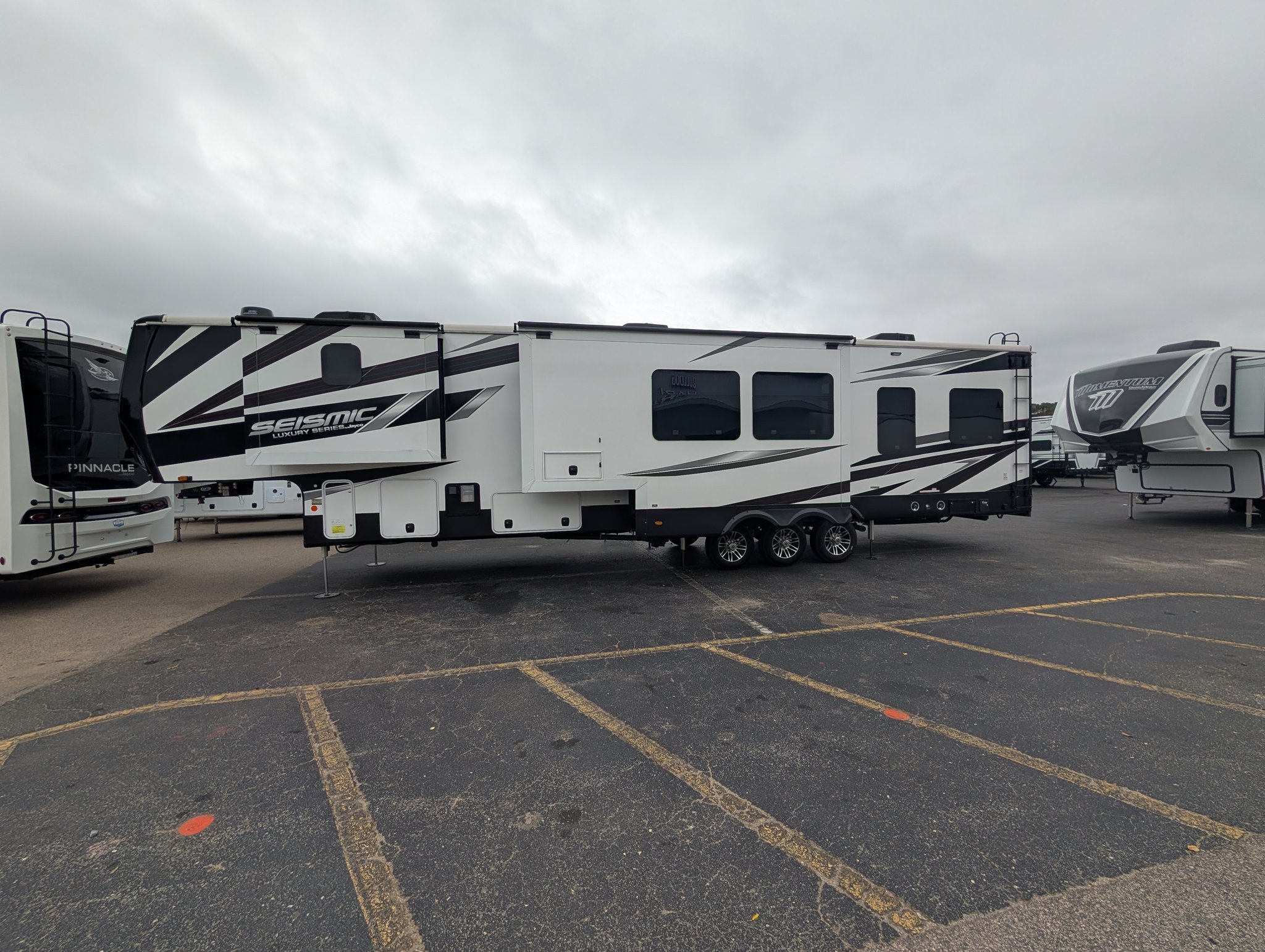 What to look out for in 2024 Jayco Seismic 4113?