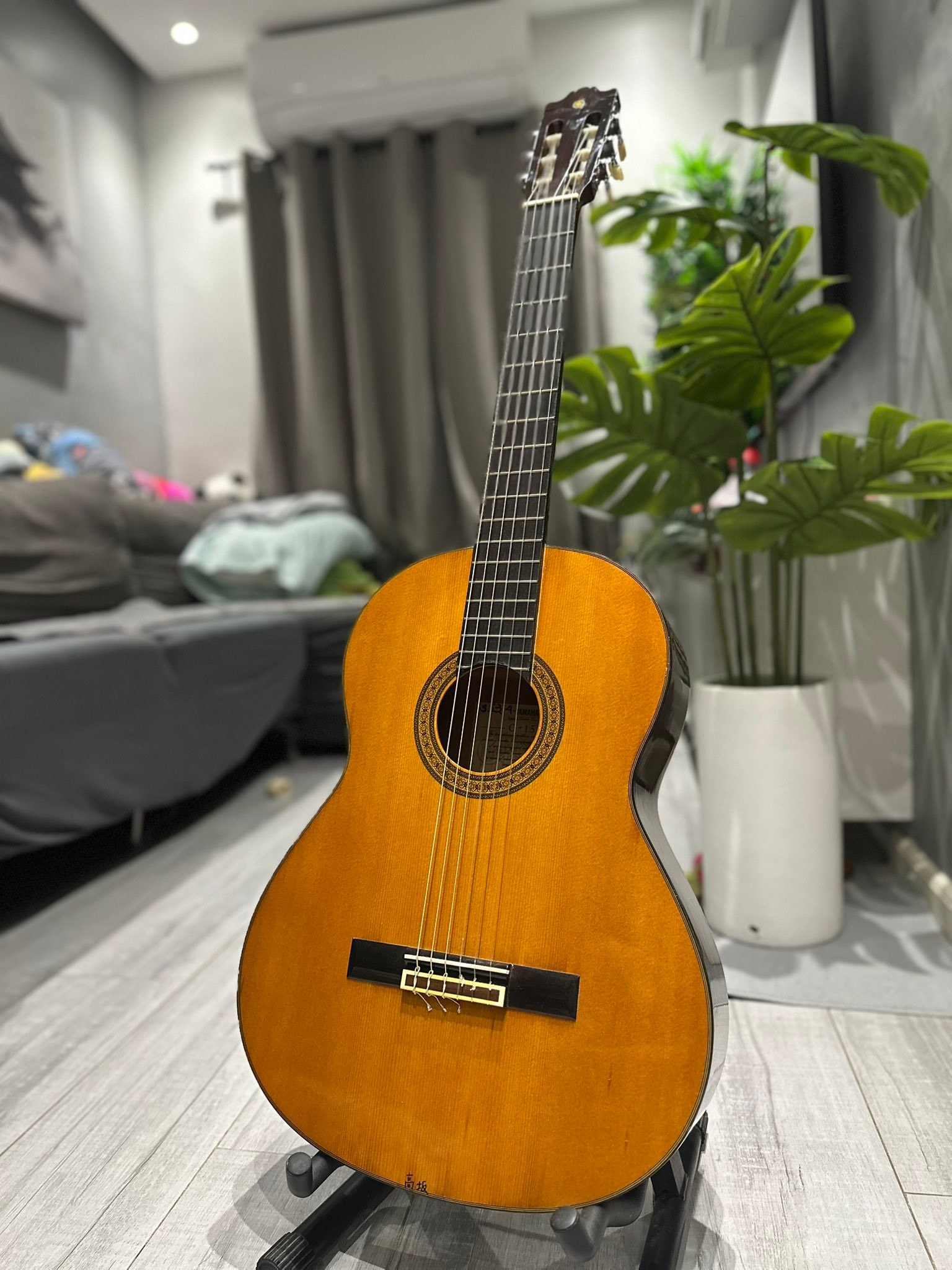 Yamaha c-150 classical guitar for sale