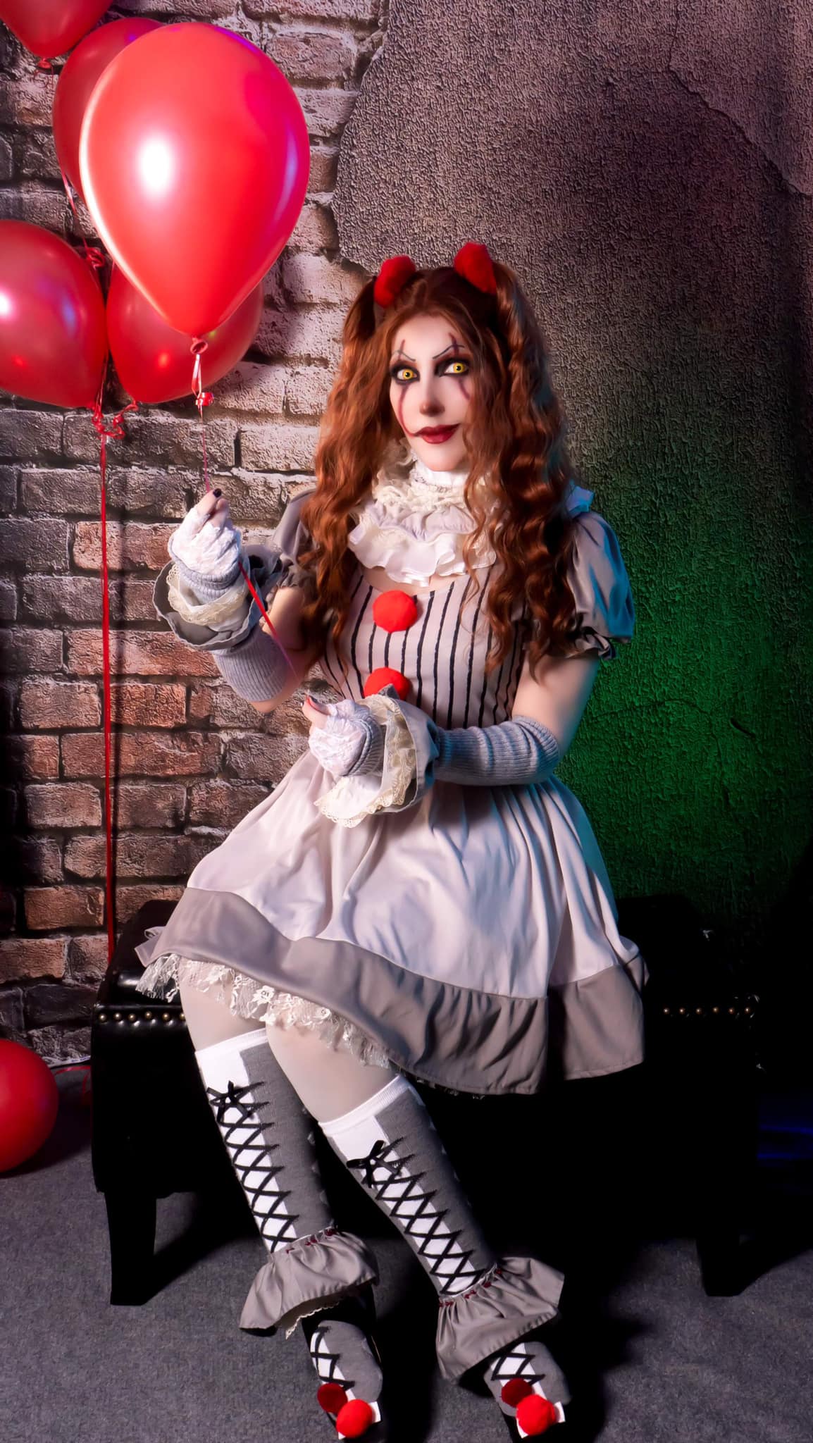 pennywise corset dress Female costume design with white and red fluffy balls Halloween Color:800 Jumpsuit Collar Gloves Wig KOL-3 White Dress Shirt with
