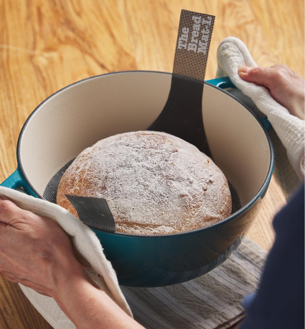 2-Pack Silicone Bread Baking Mats With Slings - 8.3 Inch Reusable Oven Liners For Dutch Ovens (Red & Black)