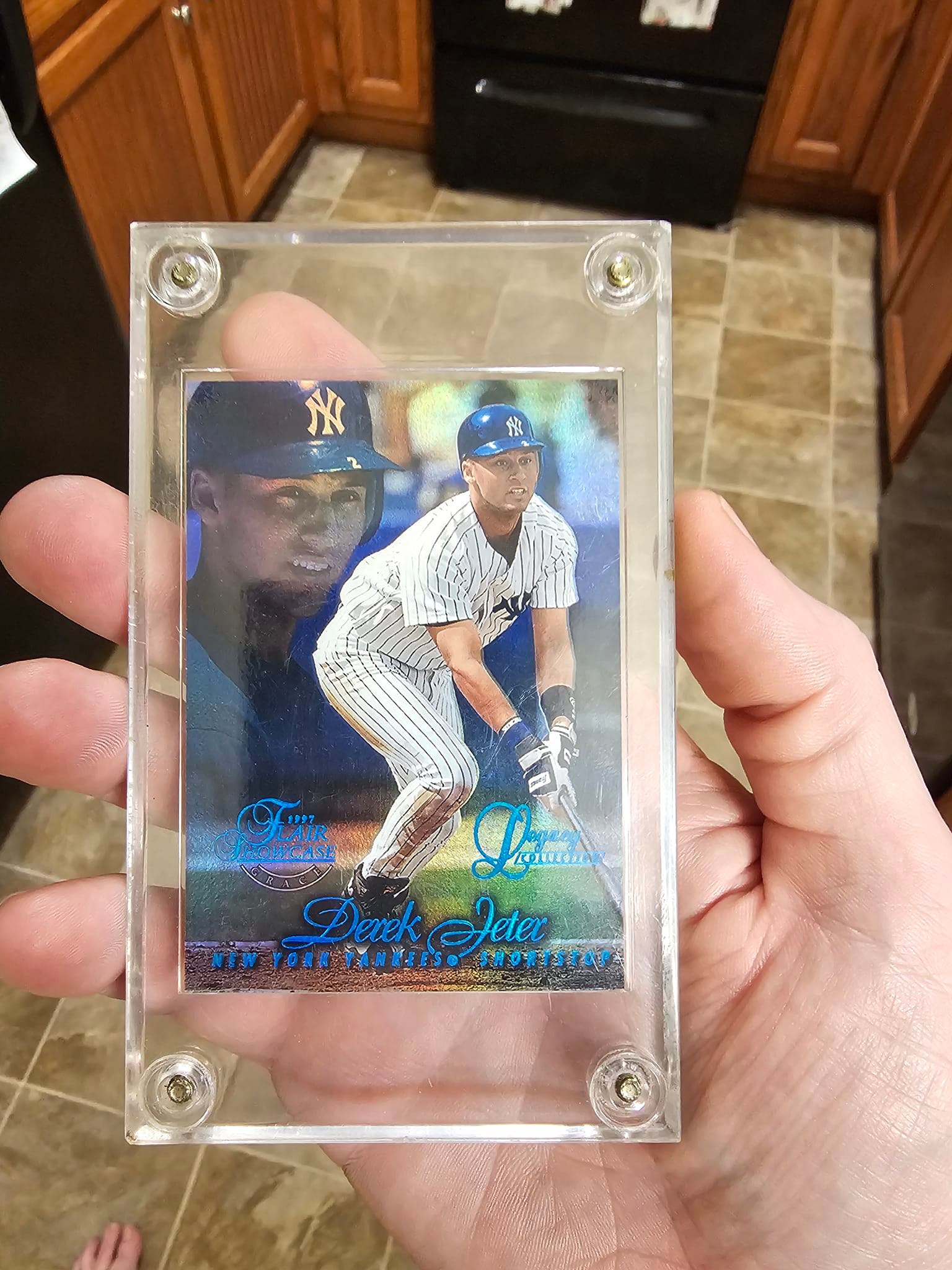 What is the value and information about this 1997 Flair Showcase 