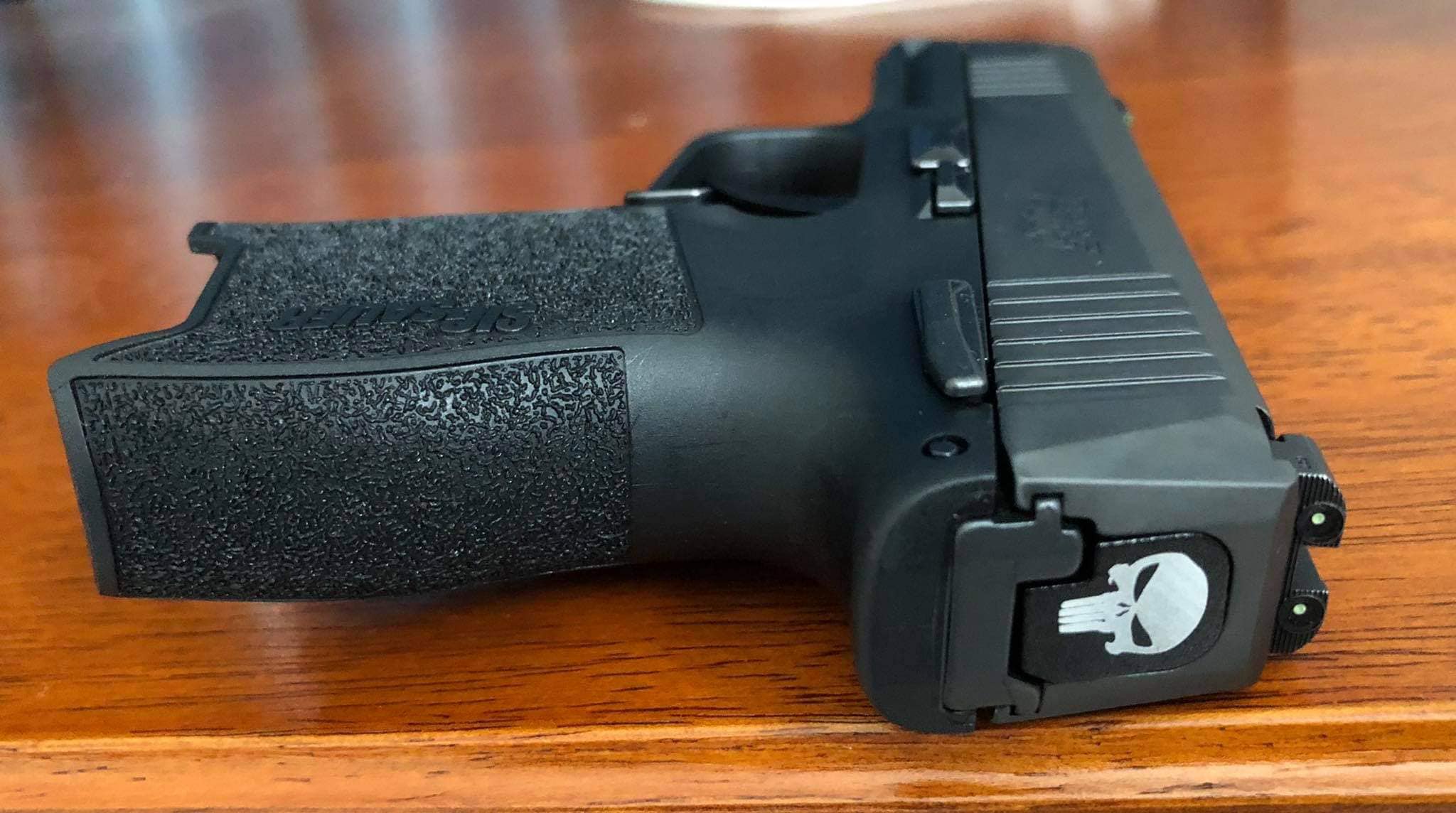 แผ่นปิดท้ายสไลด์ Sig Sauer P365 ( Sig sauer p365 rear slide cover back ...