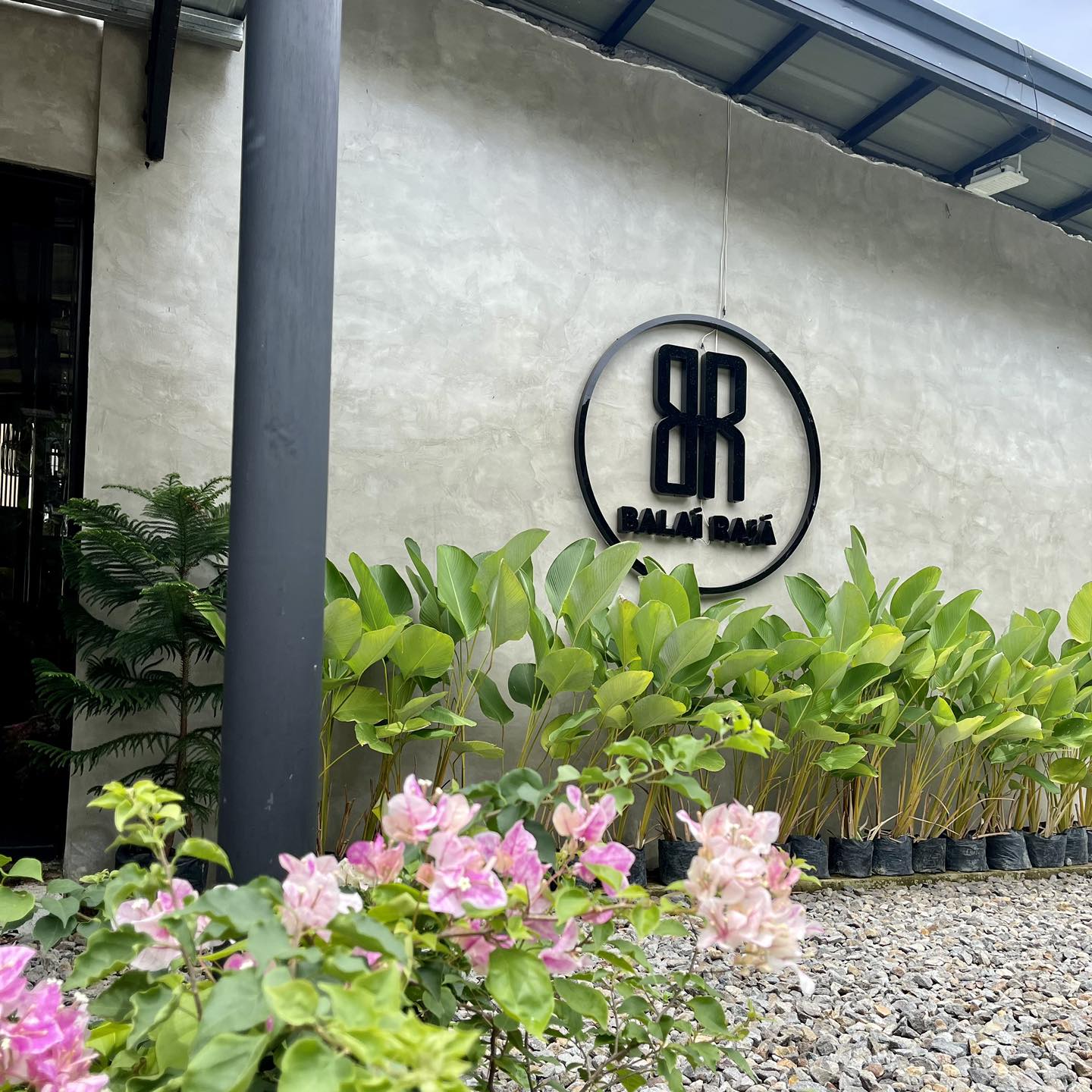 Isang araw bago ang... - Balai Raja Garden & Restaurant