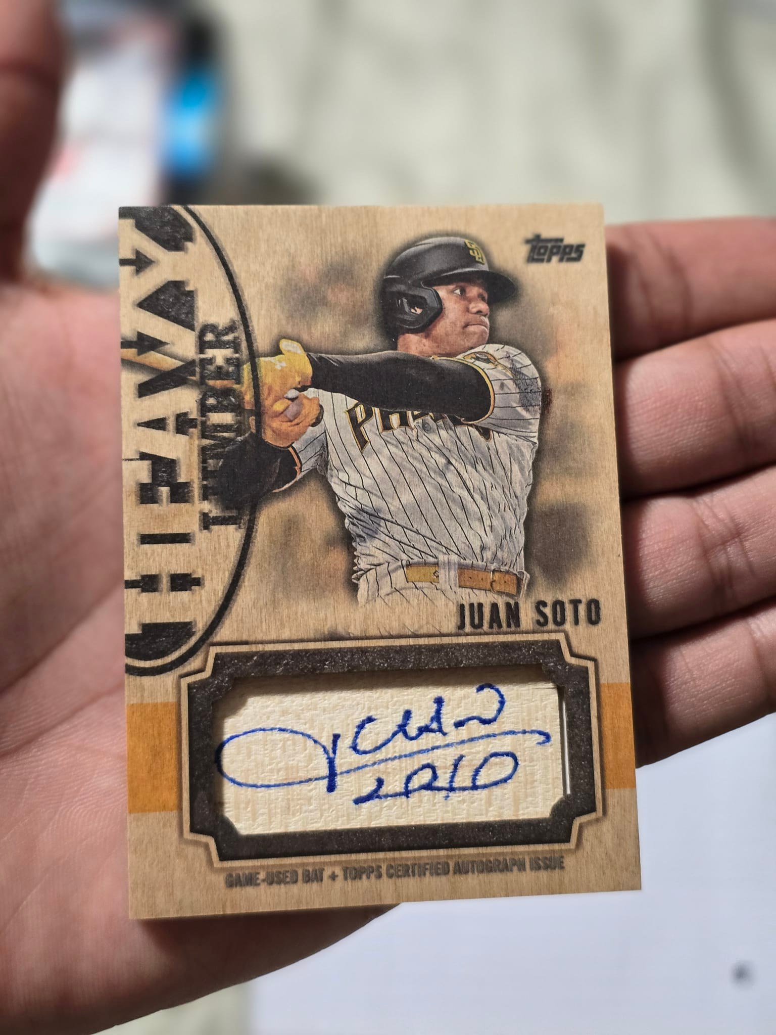 Hitting a valuable Juan Soto auto relic in a hobby jumbo box as a 