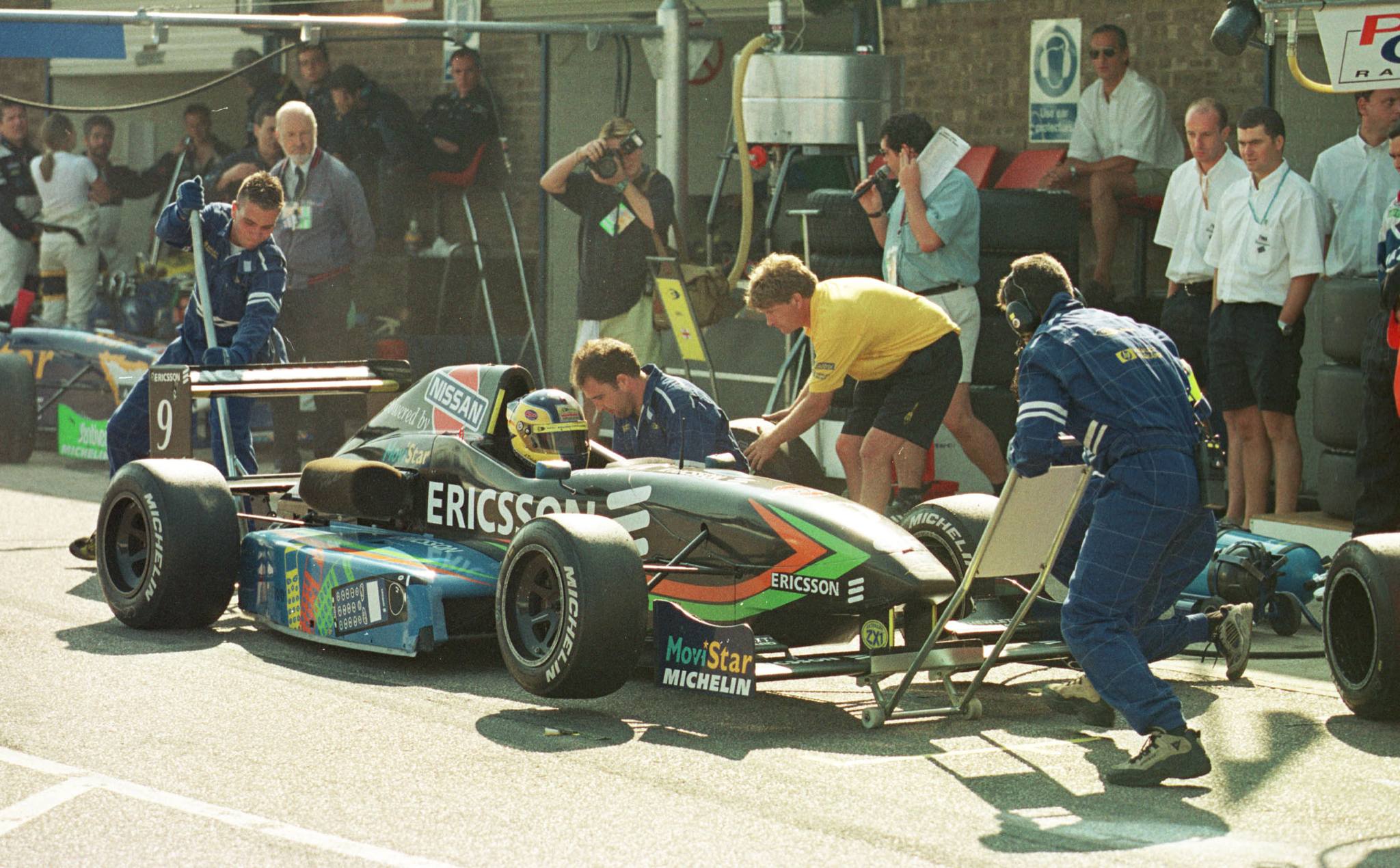 👉 Let's open an exception for some Formula pics ❗️😊 Because I