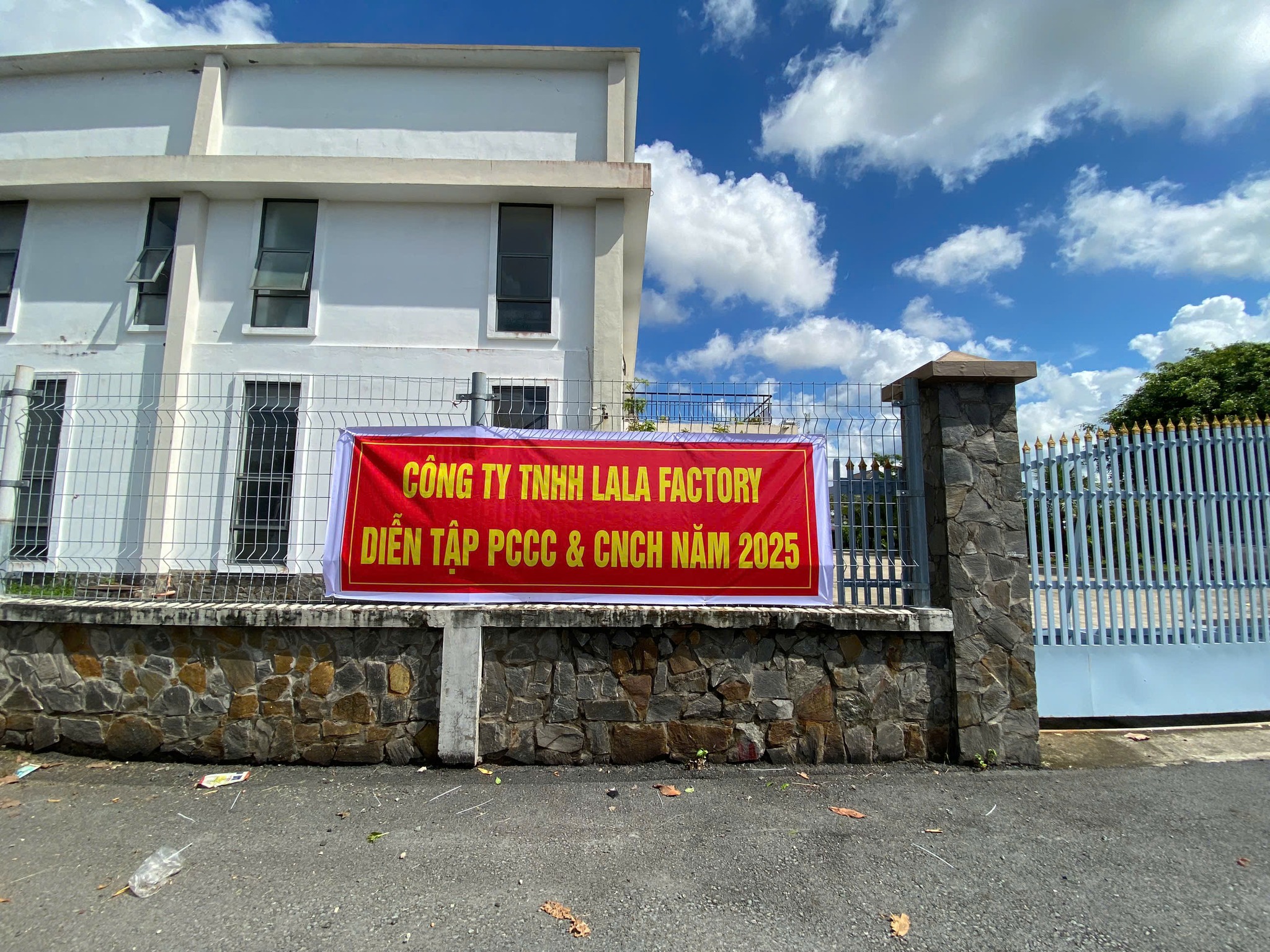 Công ty TNHH LaLa Factory