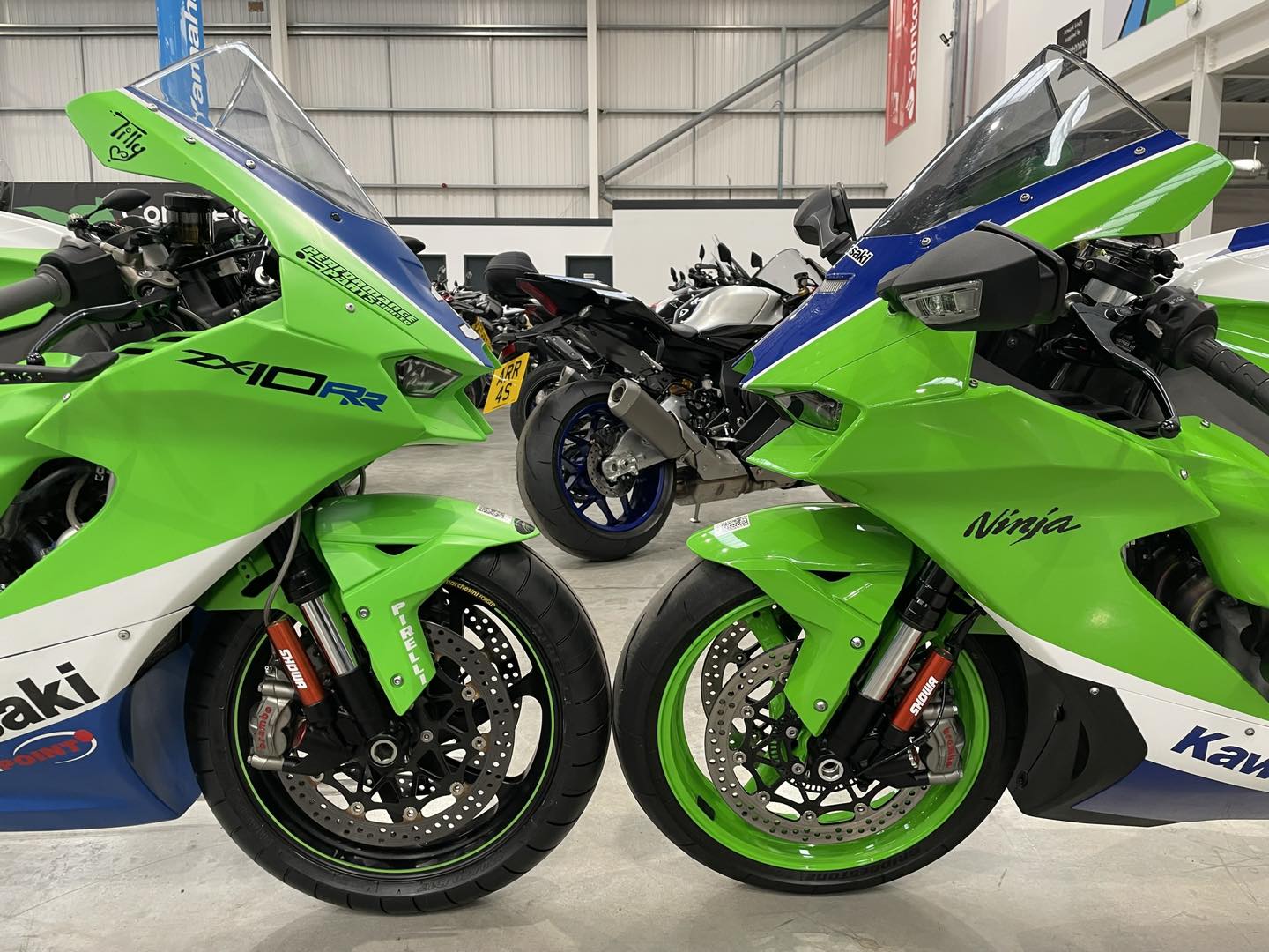 Same but different 💚 Both these beautiful ZX10's are in stock at