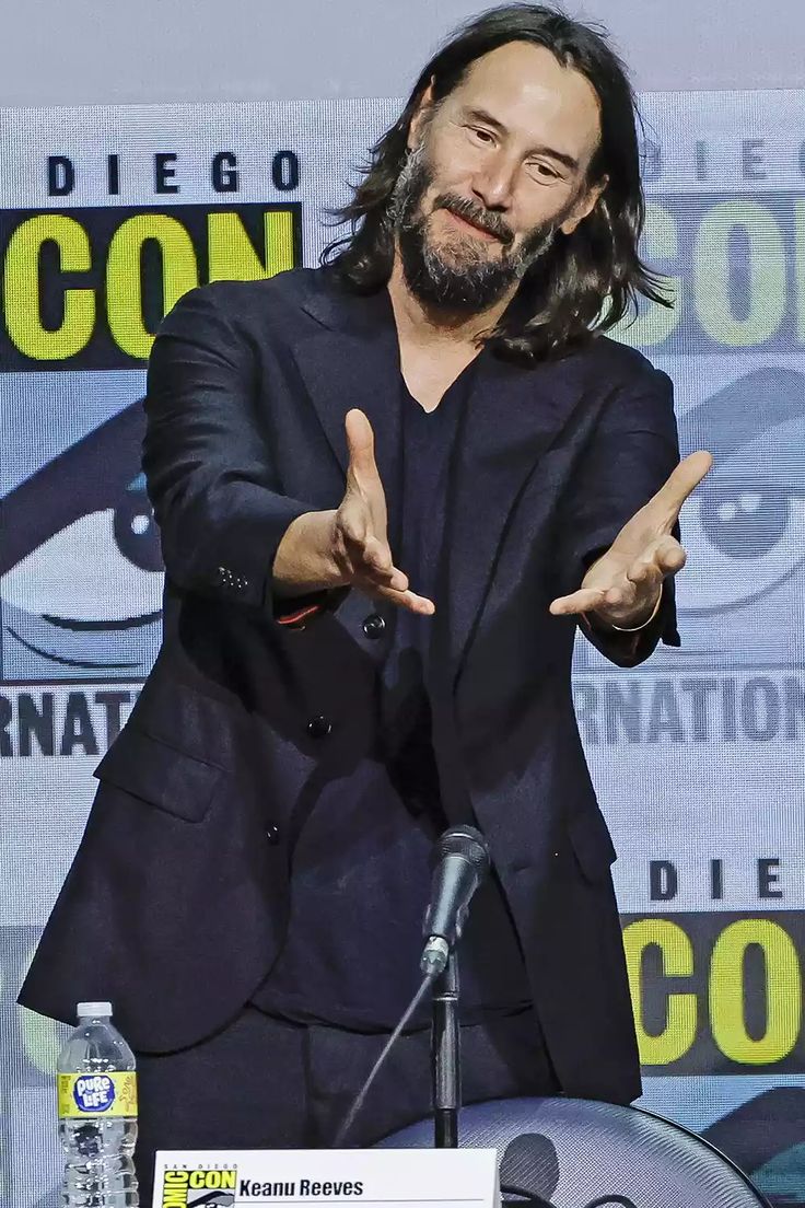 Classic - Keanu Reeves, born September 2, 1964, in Beirut, Lebanon ...