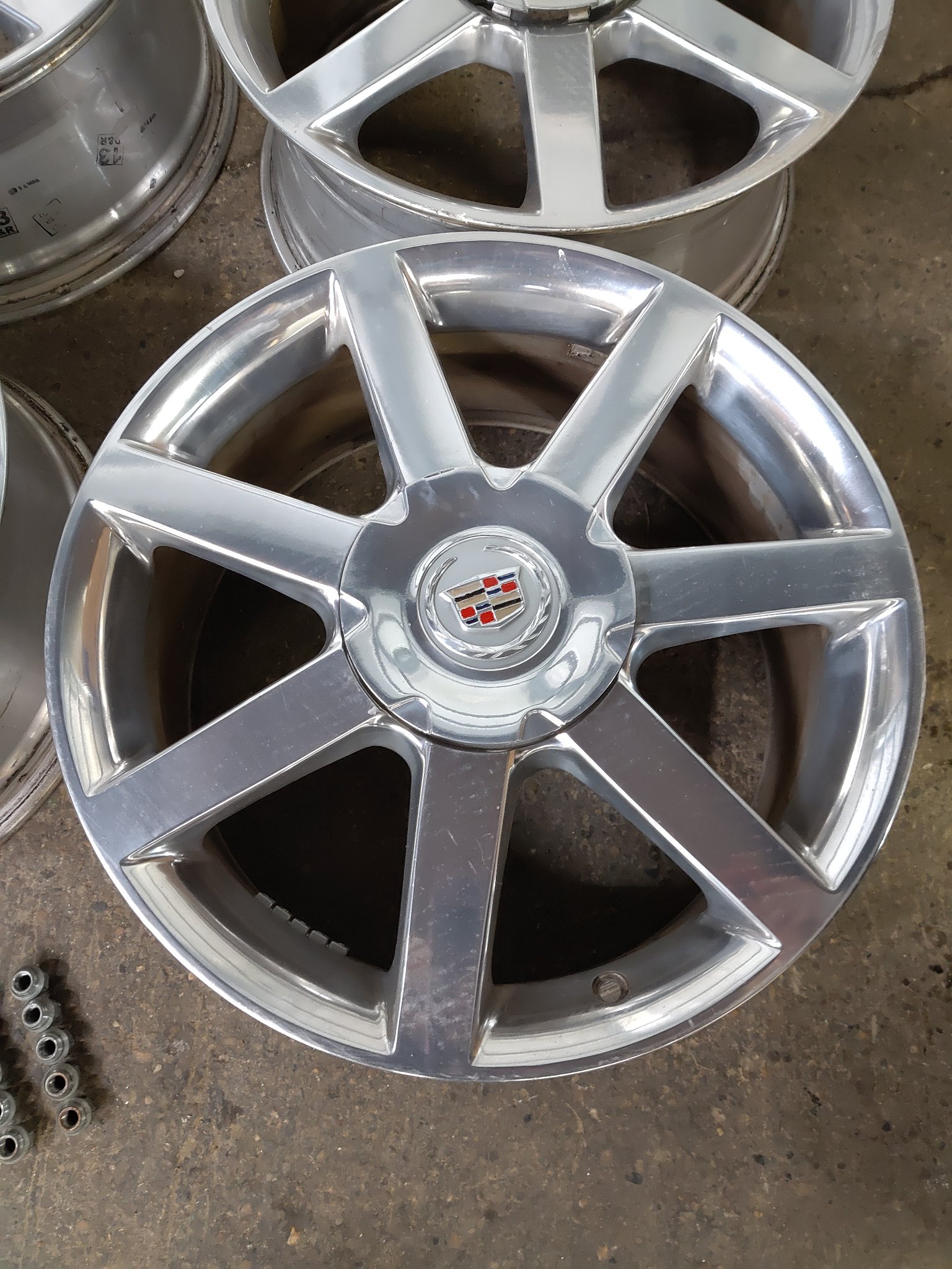 Cadillac XLR Rims / Wheels Polished Aluminum 18
