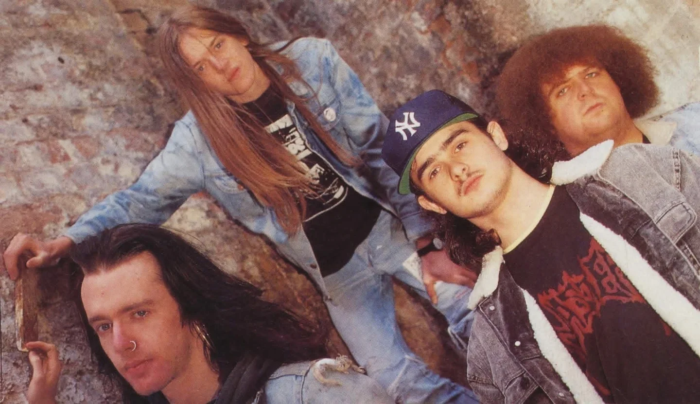 Here's an old NAPALM DEATH pic from the early 90's (scan from