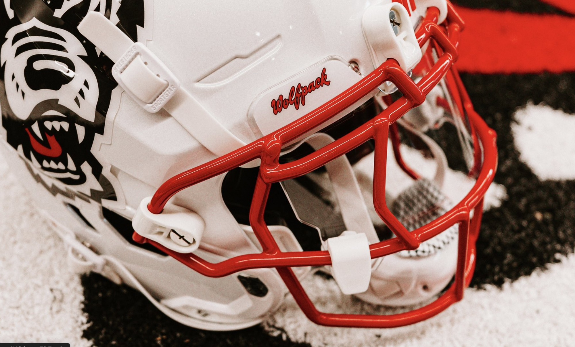 coolest nc state football helmet Wolfpack Red Wolfhead Magnet 12