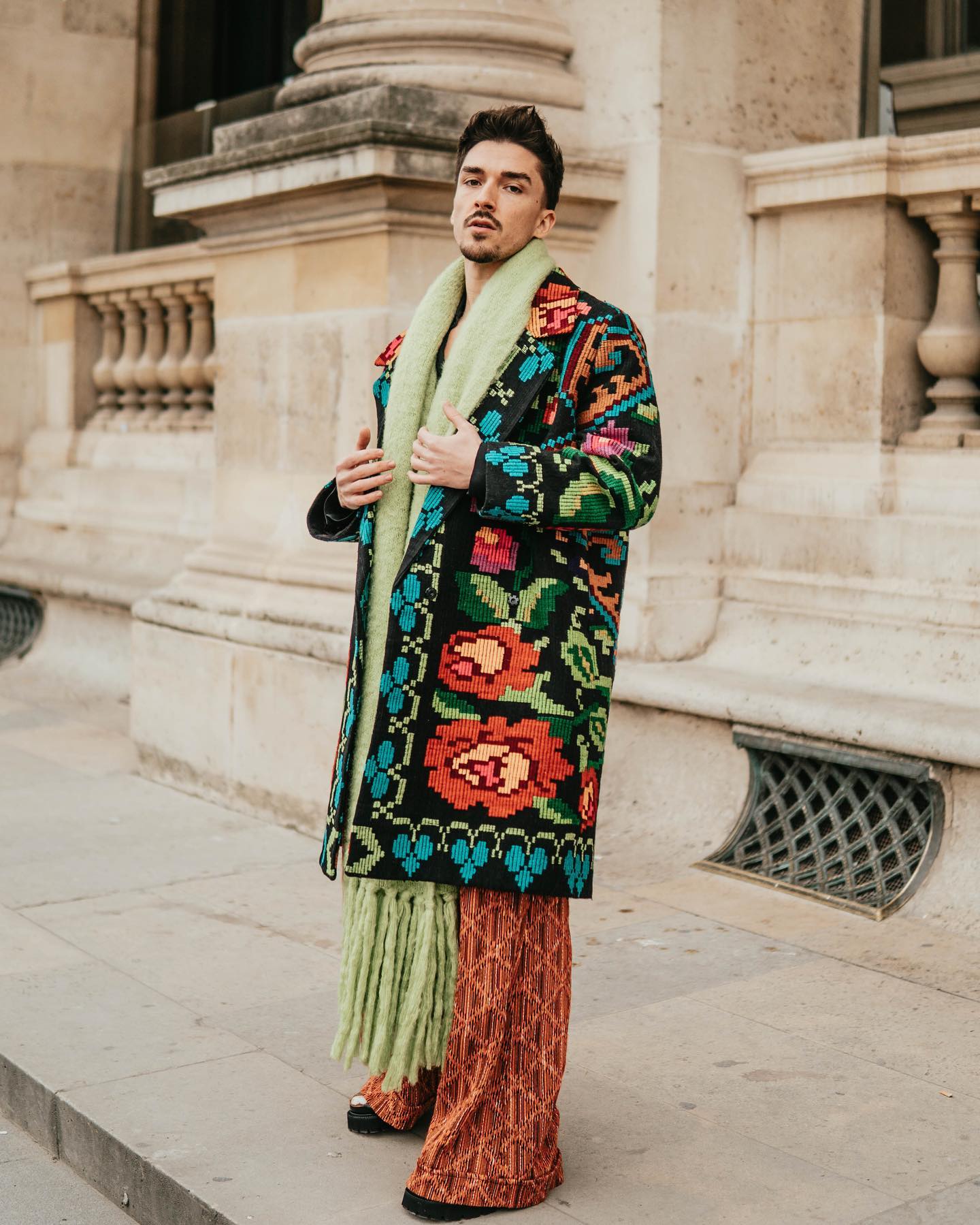 Another amazing 🇷🇴 Romanian designer that I found on my trip ,last week. @medeeae ❤️👑I want to celebrate them ⭐️ and thank you @catalin_maruta for inviting me on your show, and talk
