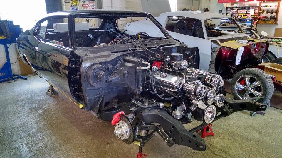 Pro Comp Custom - The body was mated with the frame today...