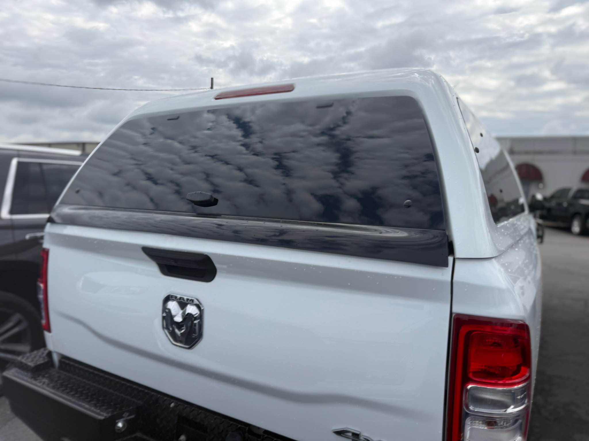 SNUG fiberglass camper shell - Car Exterior Parts - Windyville ...