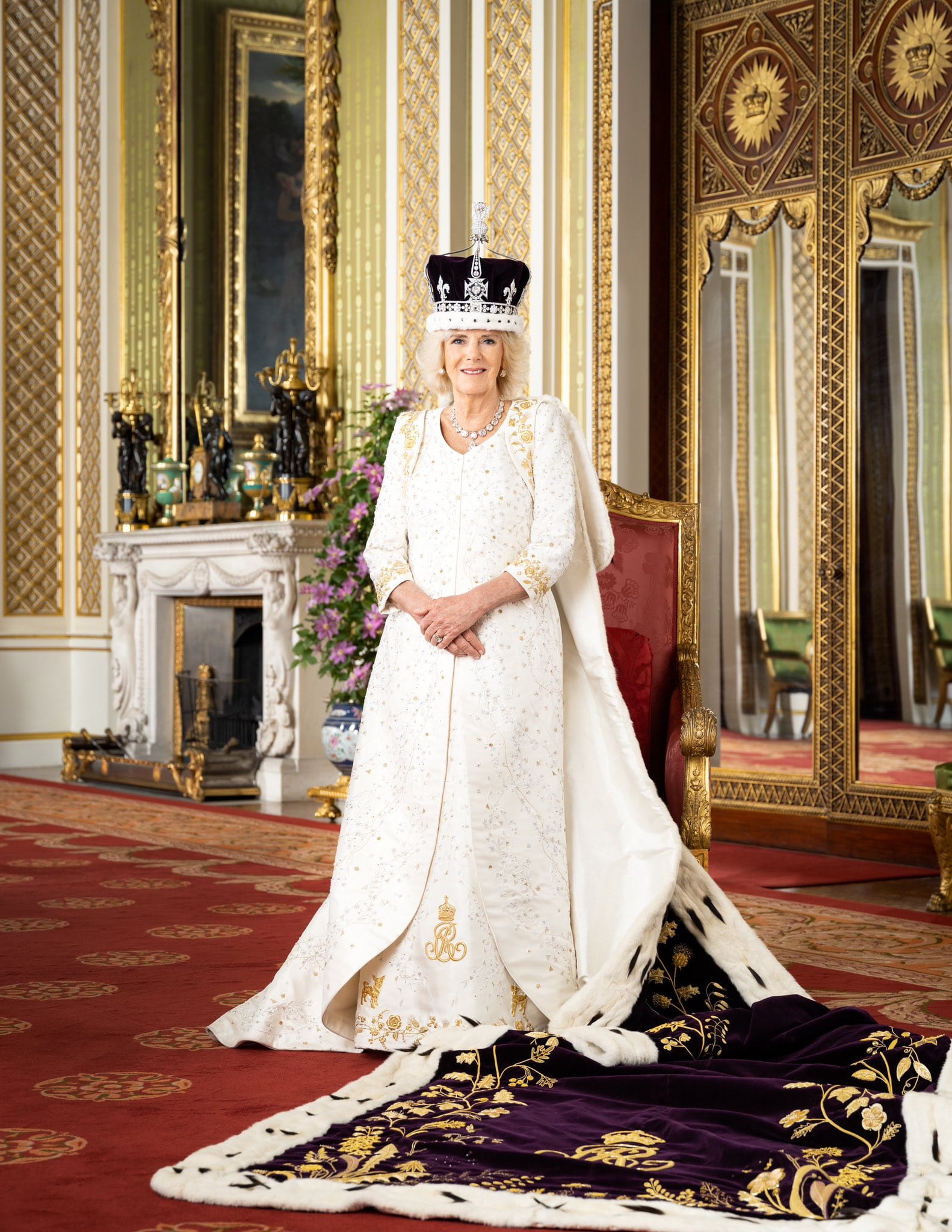 Lady Louise Windsor at the coronation yesterday. ______ #britishroyalty #britishmonarchy #theking #monarchy #godsavetheking #hismajesty #britishroyals #kingcharles #royalty #royals #kingcharlesIII #british #thecrown #charlesiii #ladylouise 