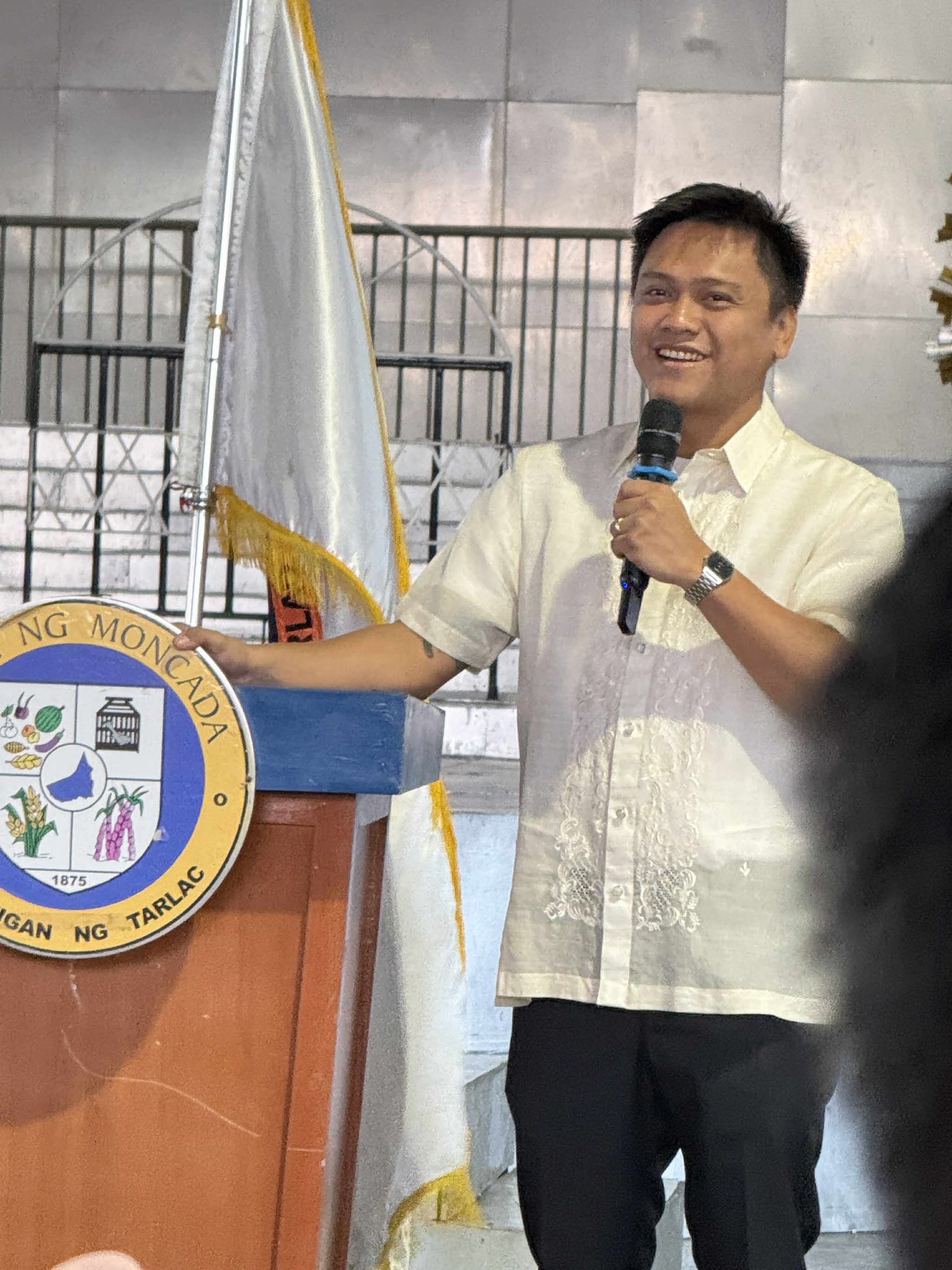 Unang Lunes sa buwan... - Mayor Ramon Benito 