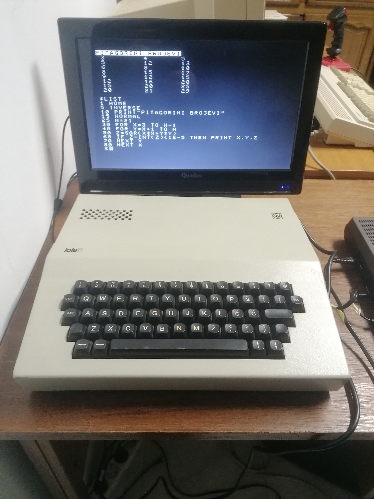 Basic programming with Lola 8