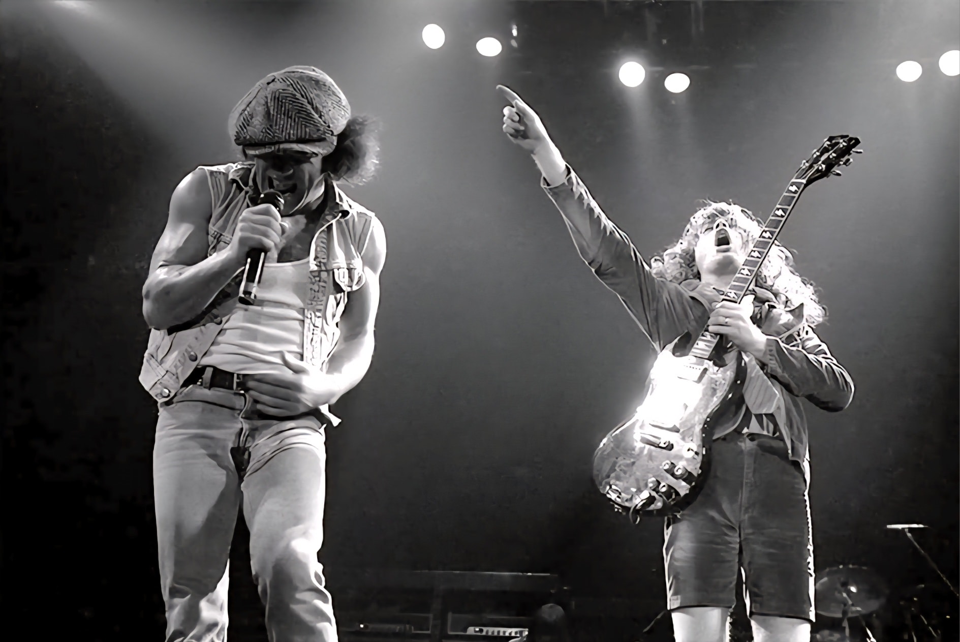 🔴 FEBRUARY 4 1981 📷 AC/DC at Nippon Seinenkan, Tokyo, Japan AC
